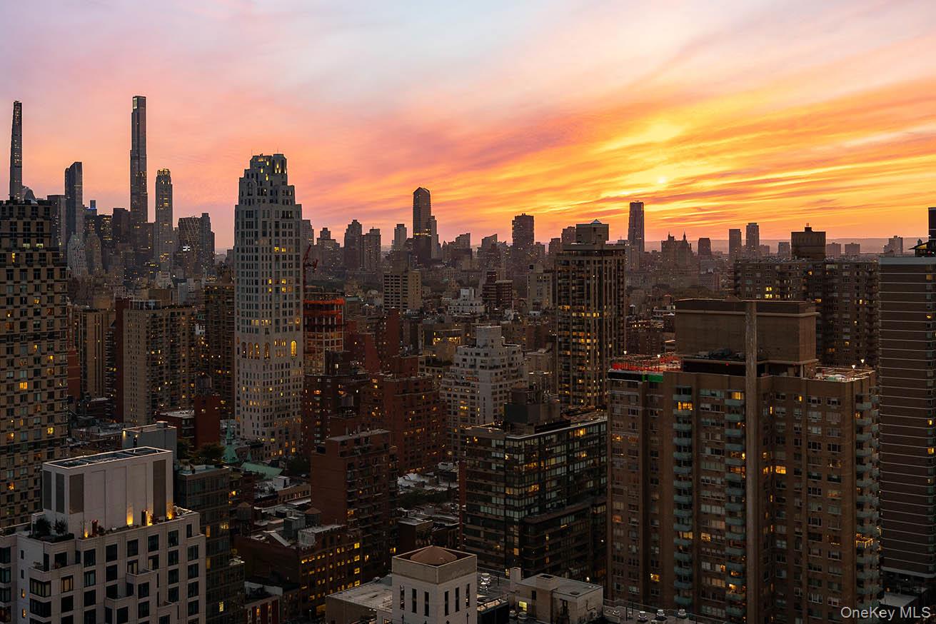 #3 photo, 360 E 88th Street, New York (Manhattan) , NY 10128