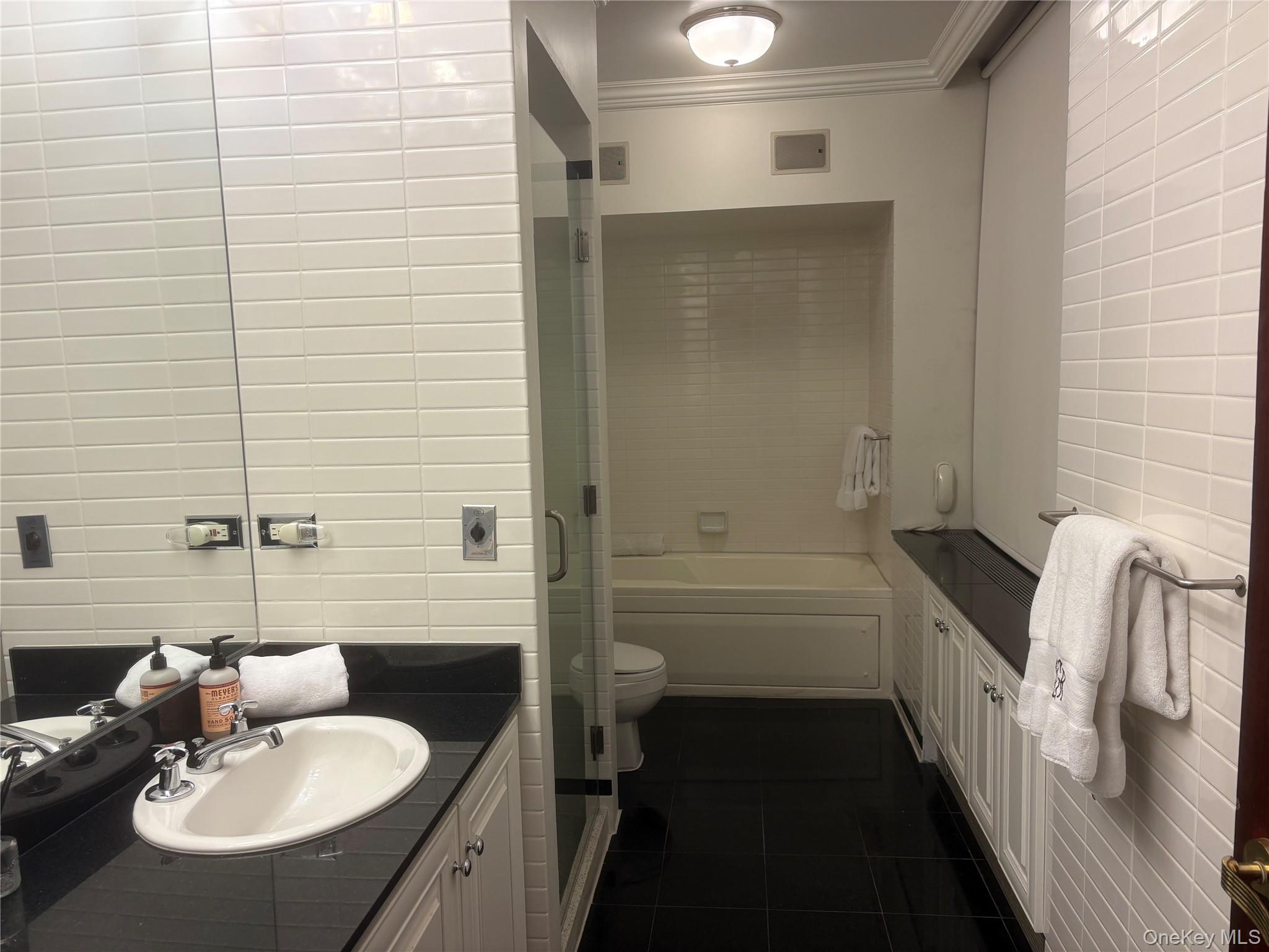 #8 photo, 360 E 88th Street, New York (Manhattan) , NY 10128