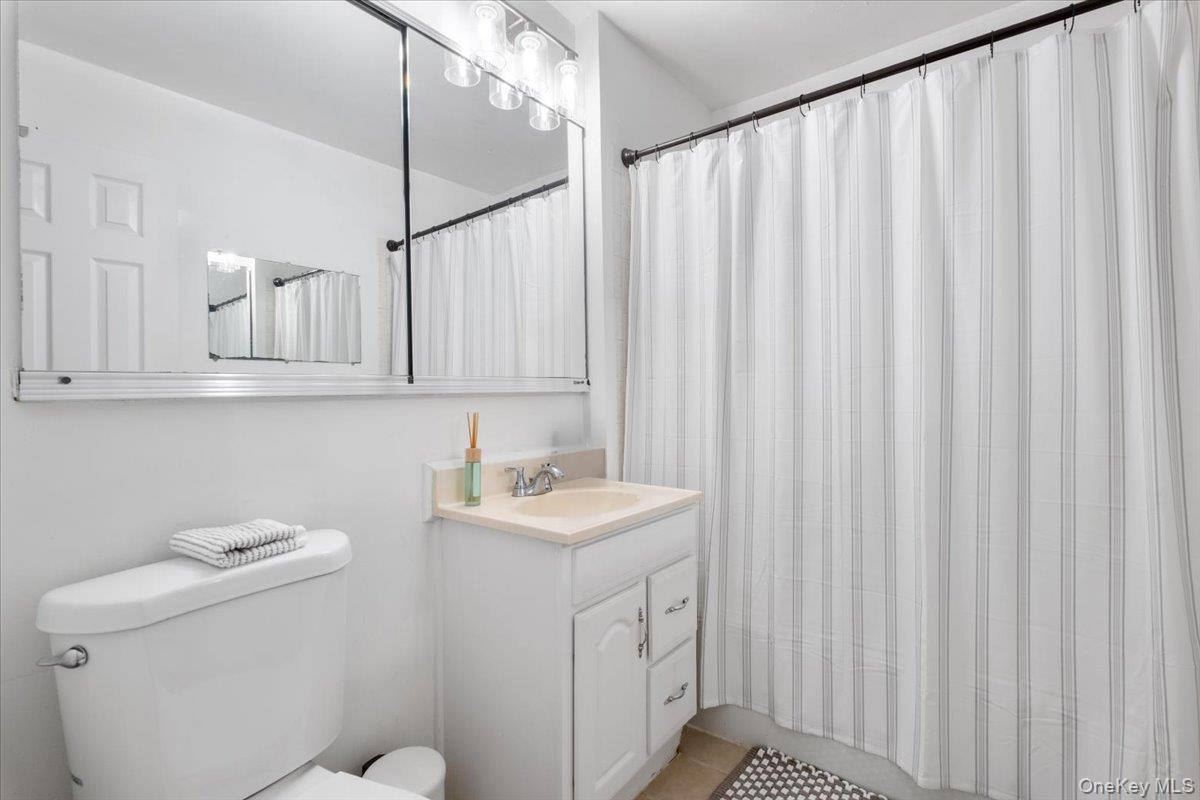 #11 photo, 555 Central Park Avenue, Scarsdale , NY 10583