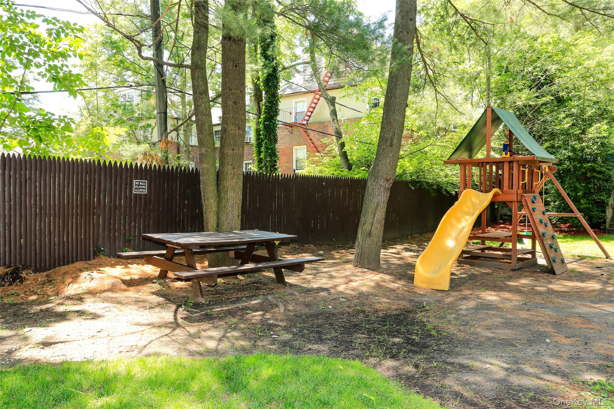 #19 photo, 555 Central Park Avenue, Scarsdale , NY 10583