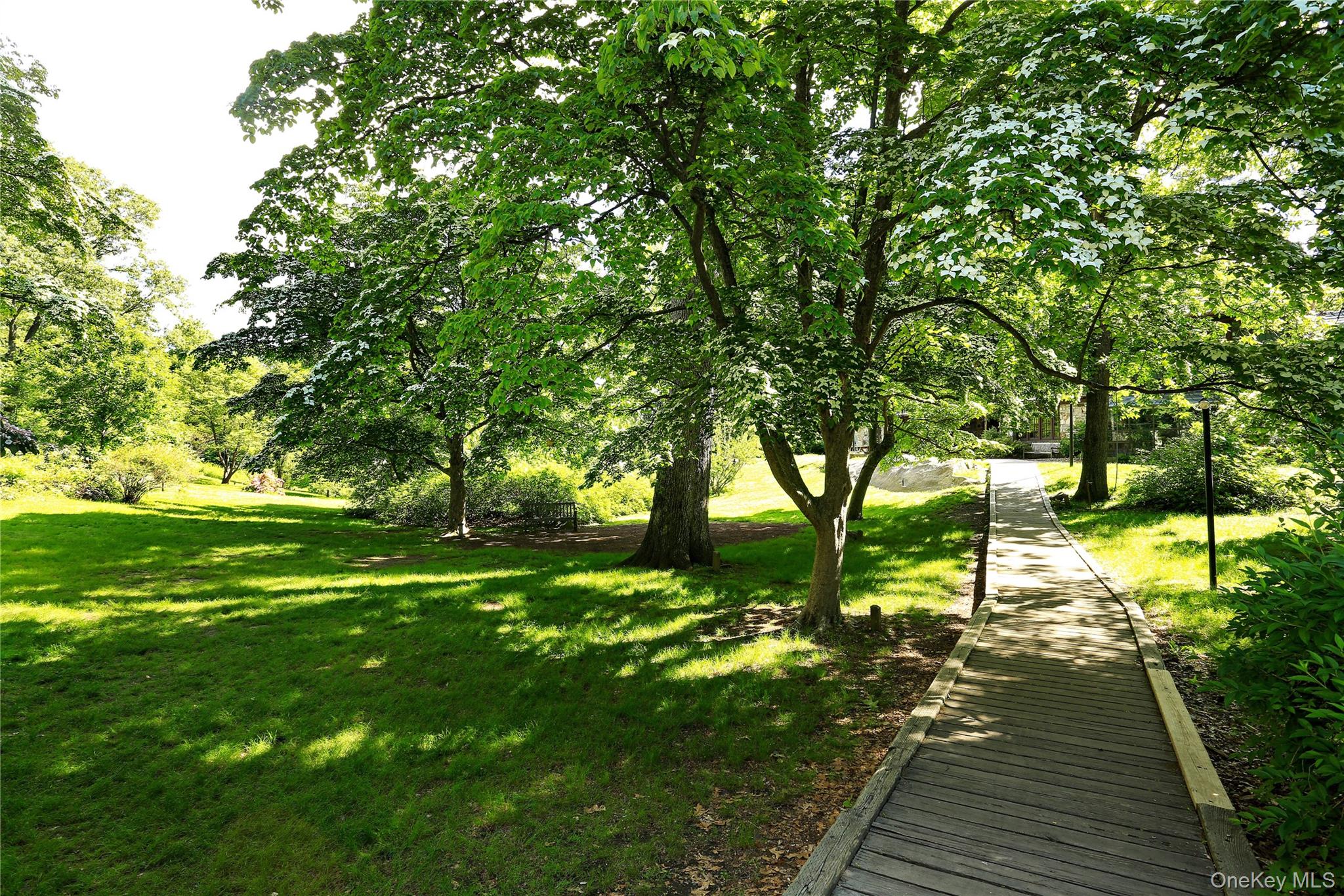 #20 photo, 555 Central Park Avenue, Scarsdale , NY 10583