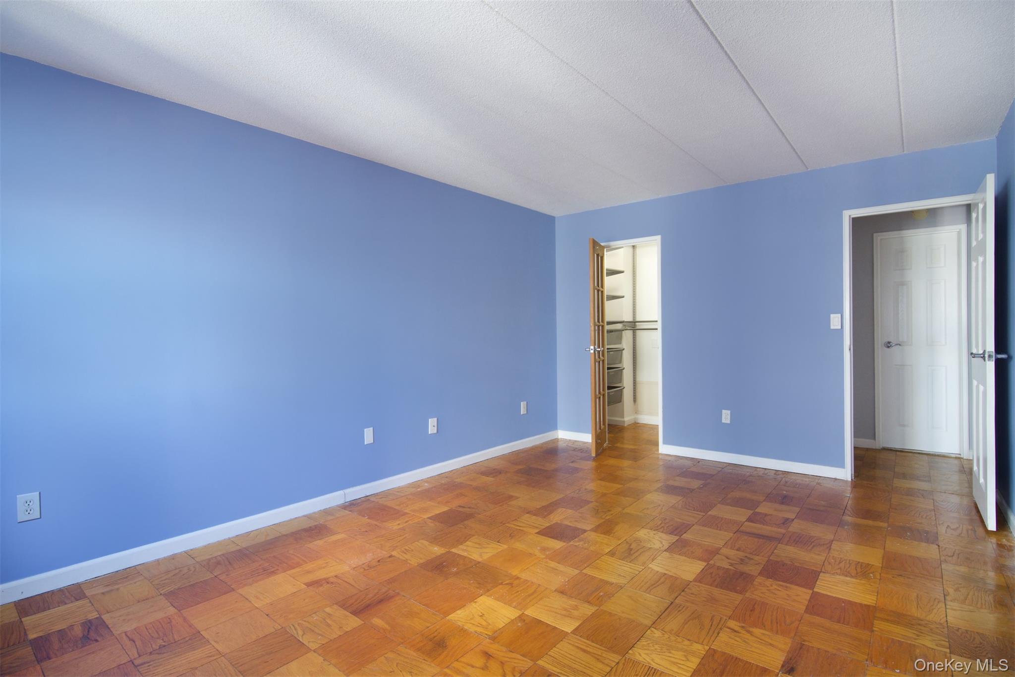 #12 photo, 1085 Warburton, Yonkers , NY 10701