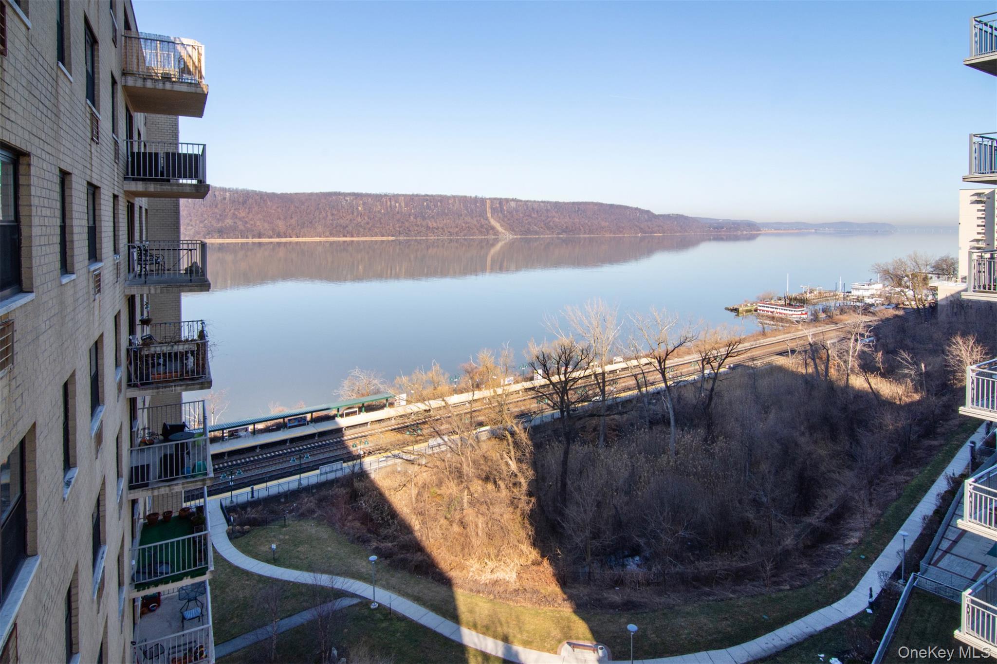 #17 photo, 1085 Warburton, Yonkers , NY 10701