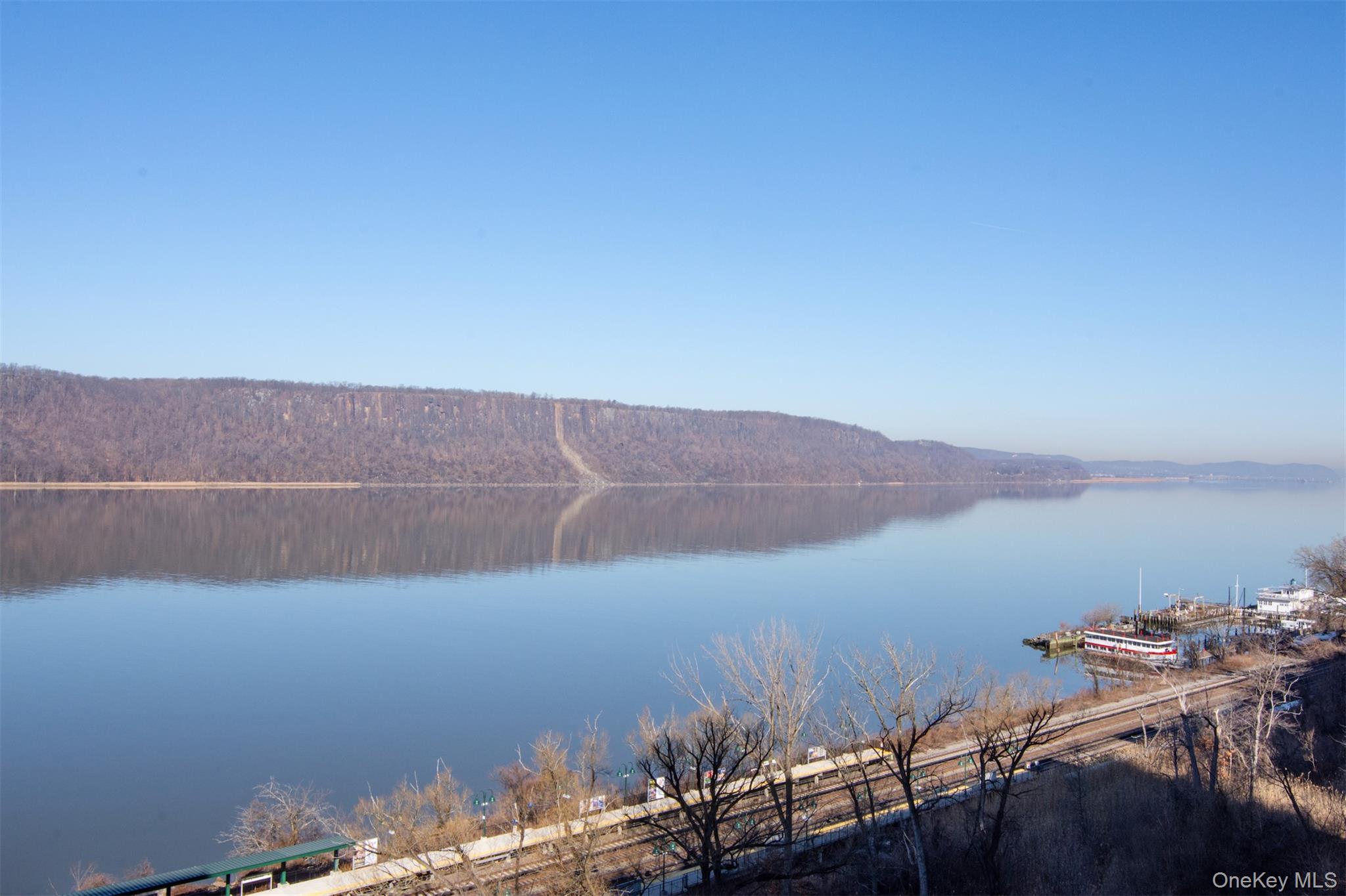 #19 photo, 1085 Warburton, Yonkers , NY 10701