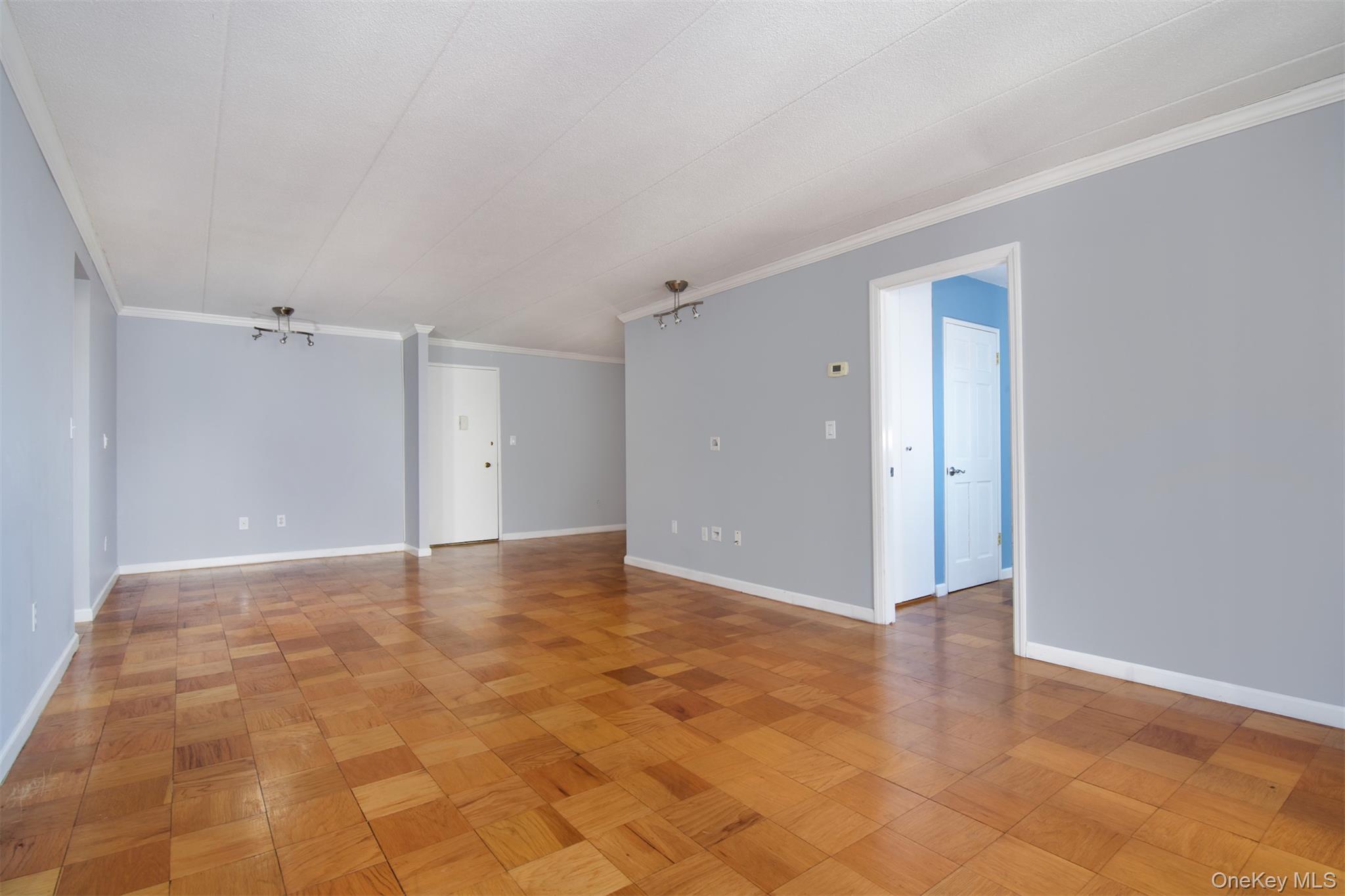 #4 photo, 1085 Warburton, Yonkers , NY 10701