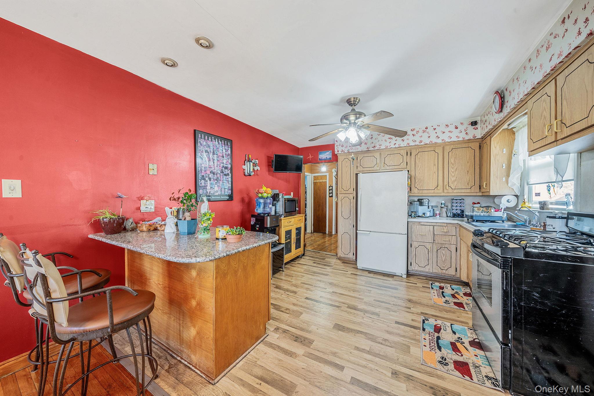 #4 photo, 12615 133rd Avenue, South Ozone Park , NY 11420