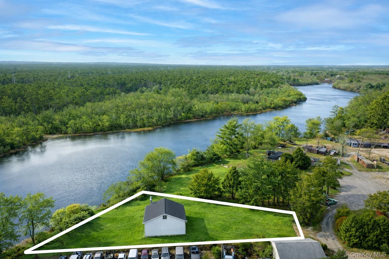 #1 photo, 1161 W Main Street, সাফোক কাউন্টি Riverhead , NY 11901