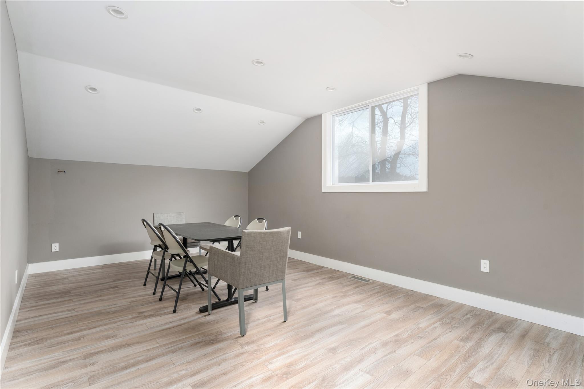 #6 photo, 1161 W Main Street, সাফোক কাউন্টি Riverhead , NY 11901