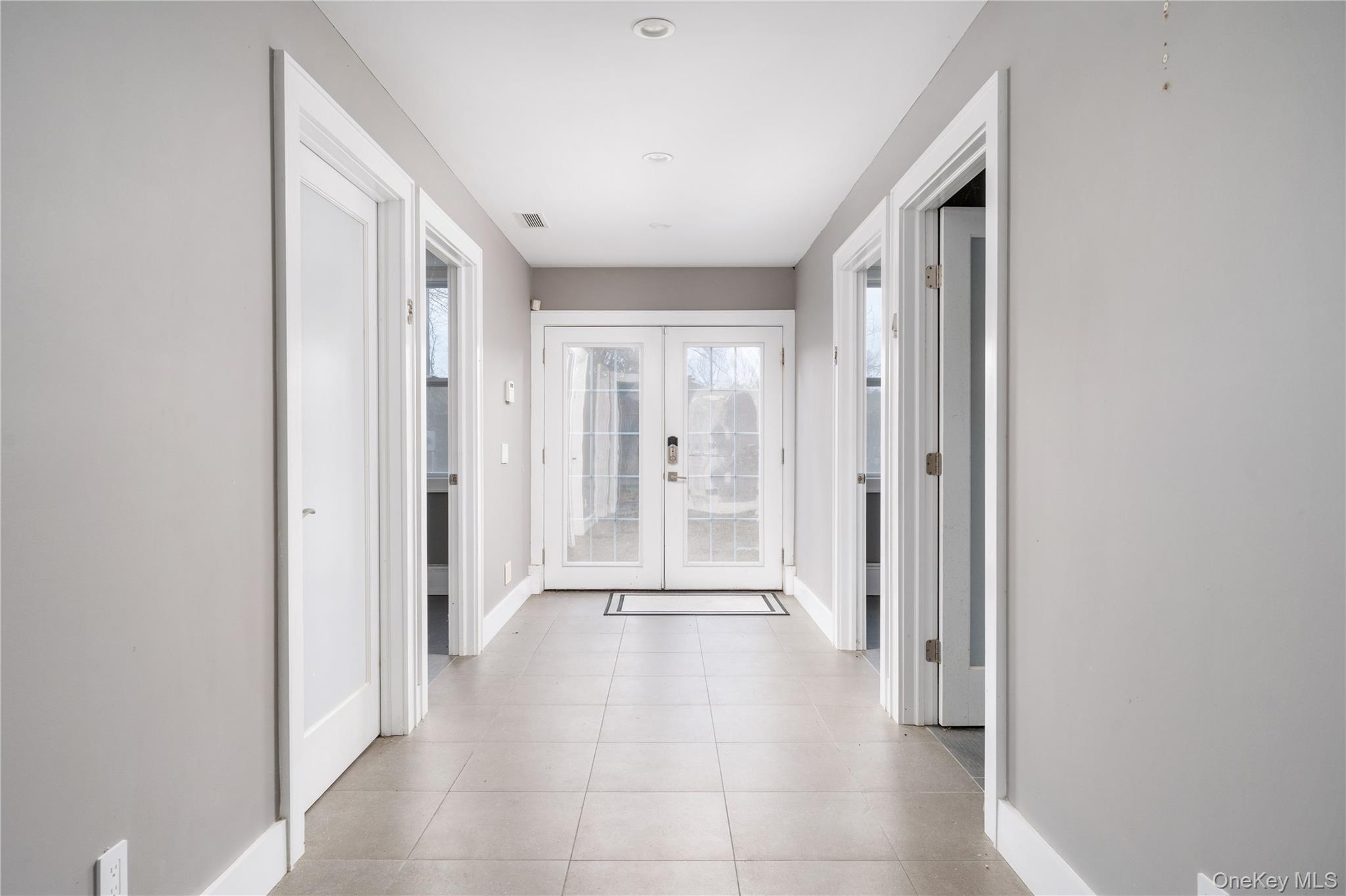 #9 photo, 1161 W Main Street, সাফোক কাউন্টি Riverhead , NY 11901