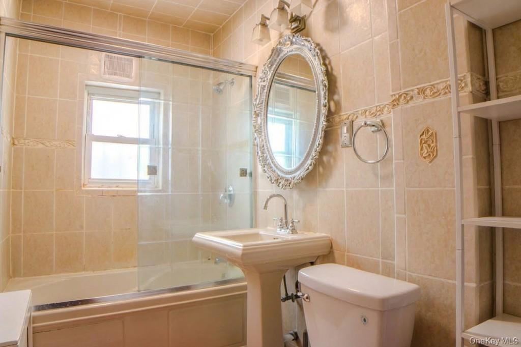 #11 photo, 114-24 117th Street, कुईंस South Ozone Park , NY 11420