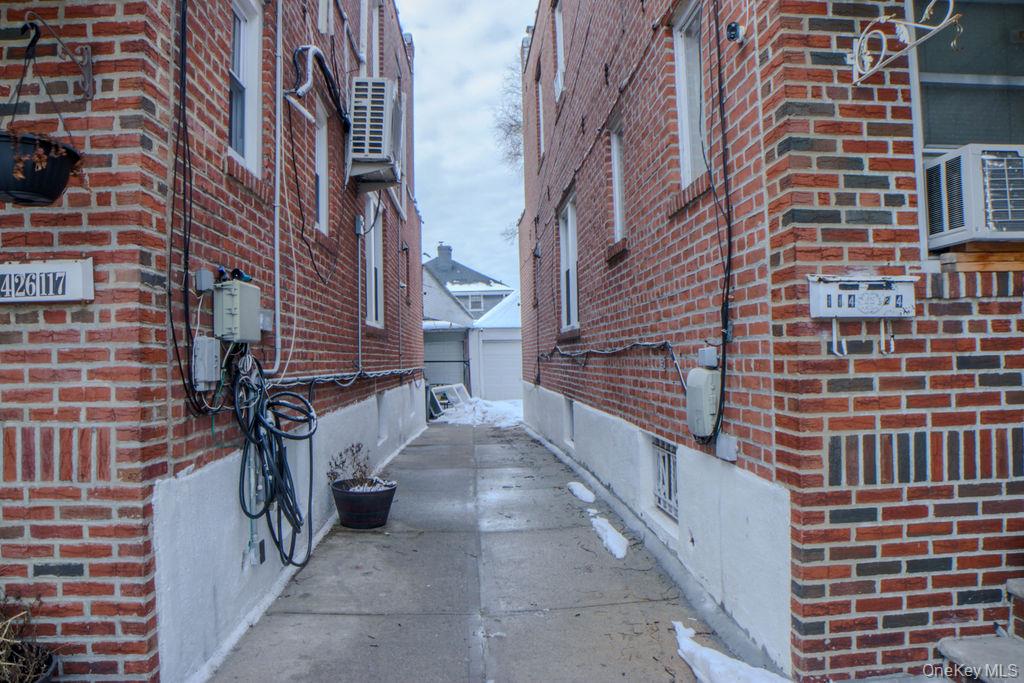 #4 photo, 114-24 117th Street, कुईंस South Ozone Park , NY 11420