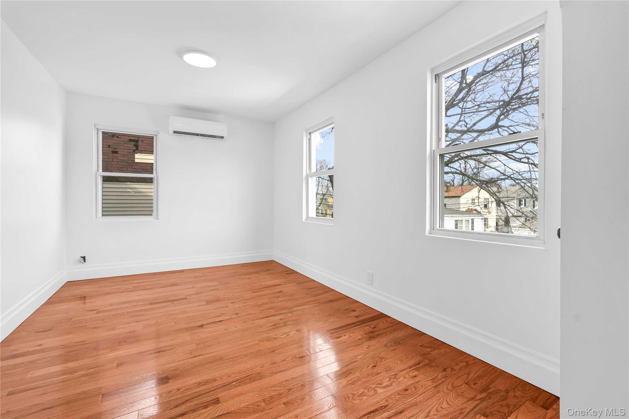 #15 photo, 122-14 191st Street, কুইন্‌স Springfield Gardens , NY 11413