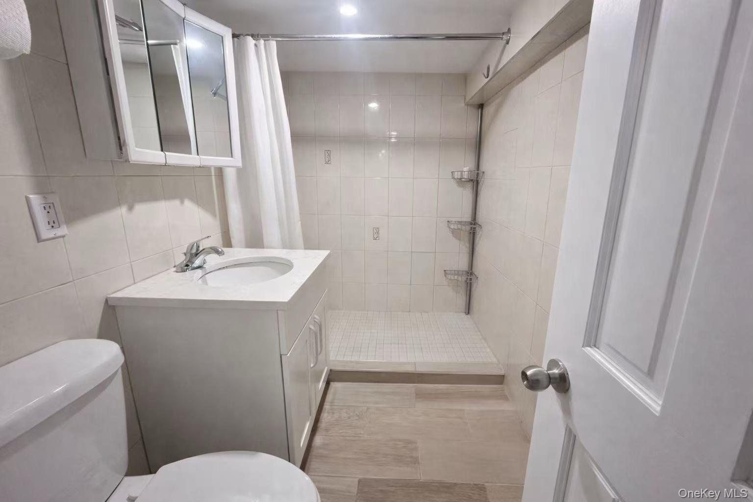 #10 photo, 74-25 64th Place, কুইন্‌স Ridgewood , NY 11385