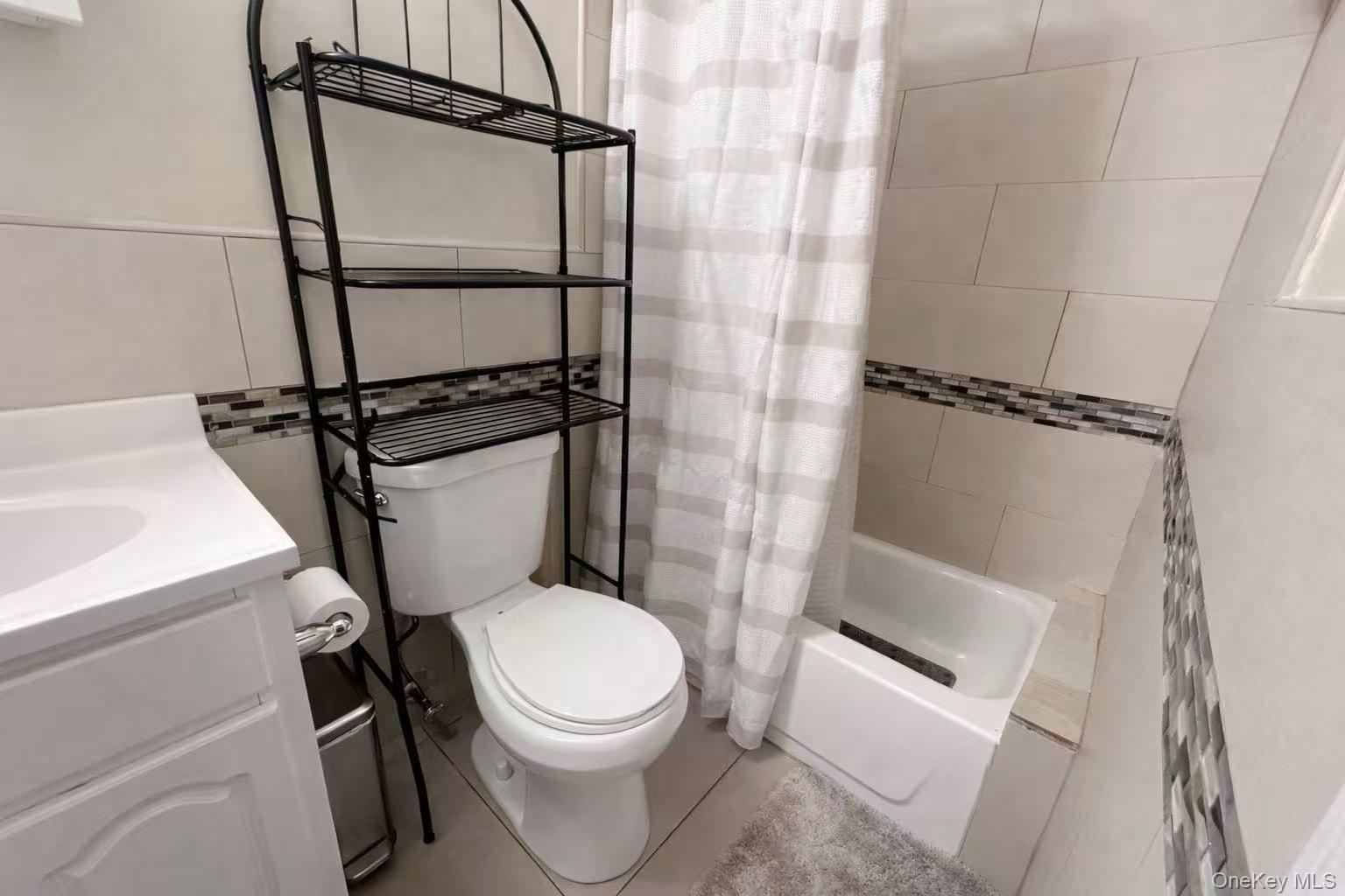 #11 photo, 74-25 64th Place, কুইন্‌স Ridgewood , NY 11385