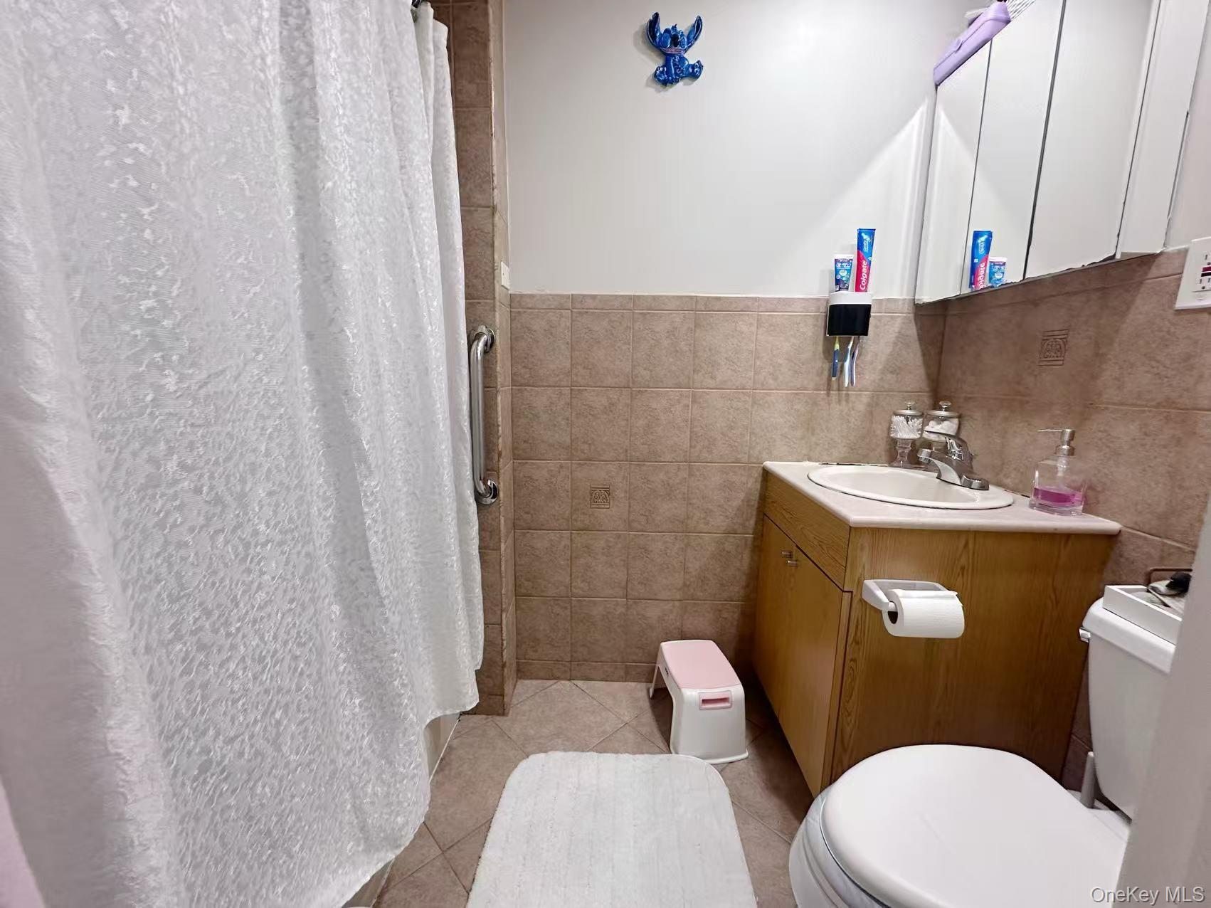 #12 photo, 74-25 64th Place, কুইন্‌স Ridgewood , NY 11385