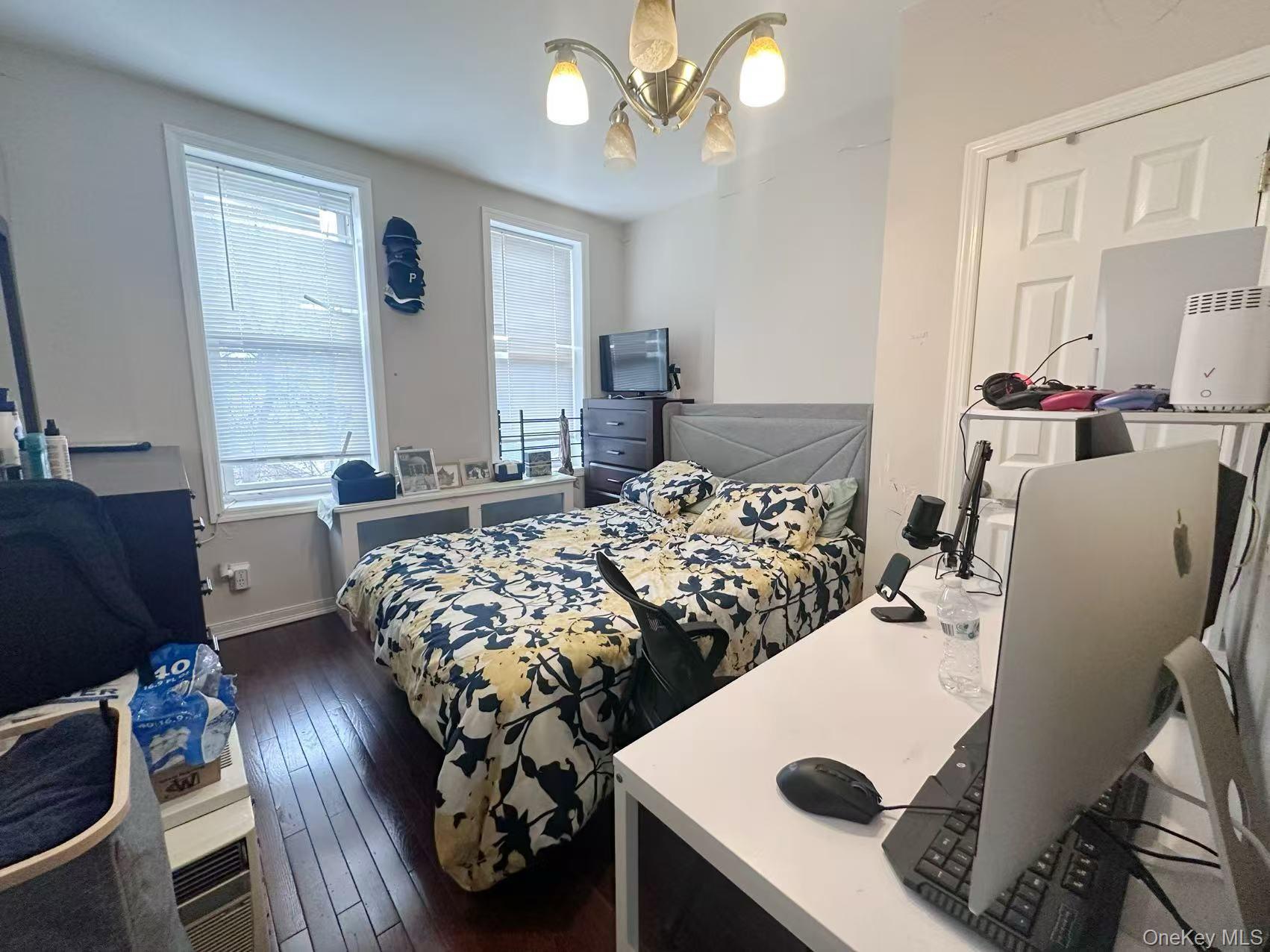 #8 photo, 74-25 64th Place, কুইন্‌স Ridgewood , NY 11385