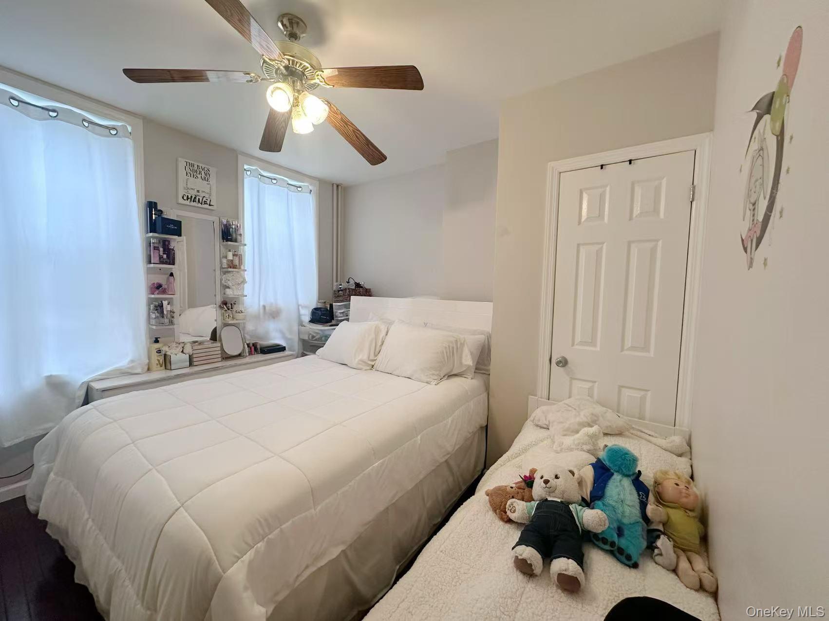 #9 photo, 74-25 64th Place, কুইন্‌স Ridgewood , NY 11385