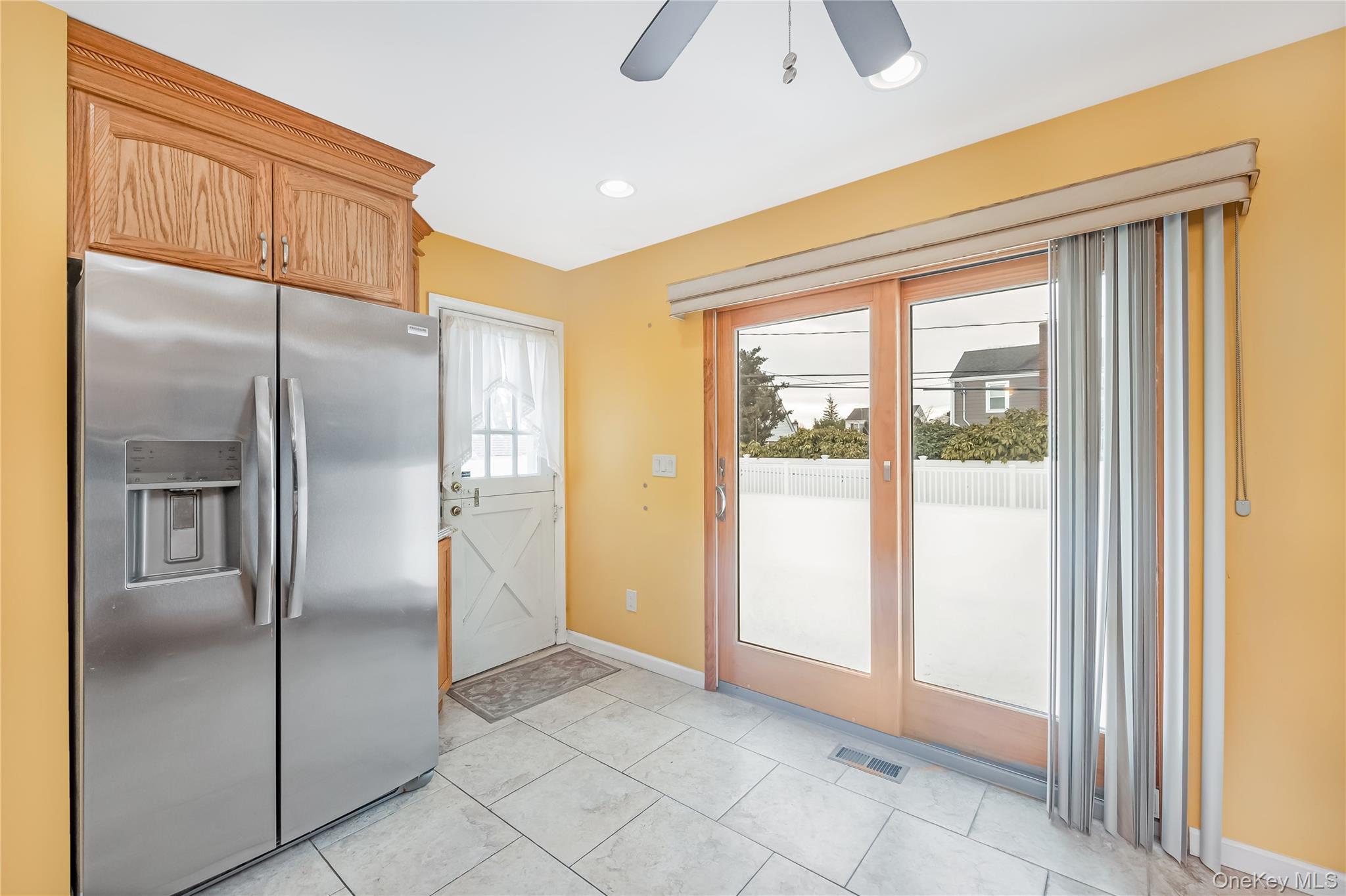 #14 photo, 2288 Jefferson Street, নাসাউ কাউন্টি East Meadow , NY 11554