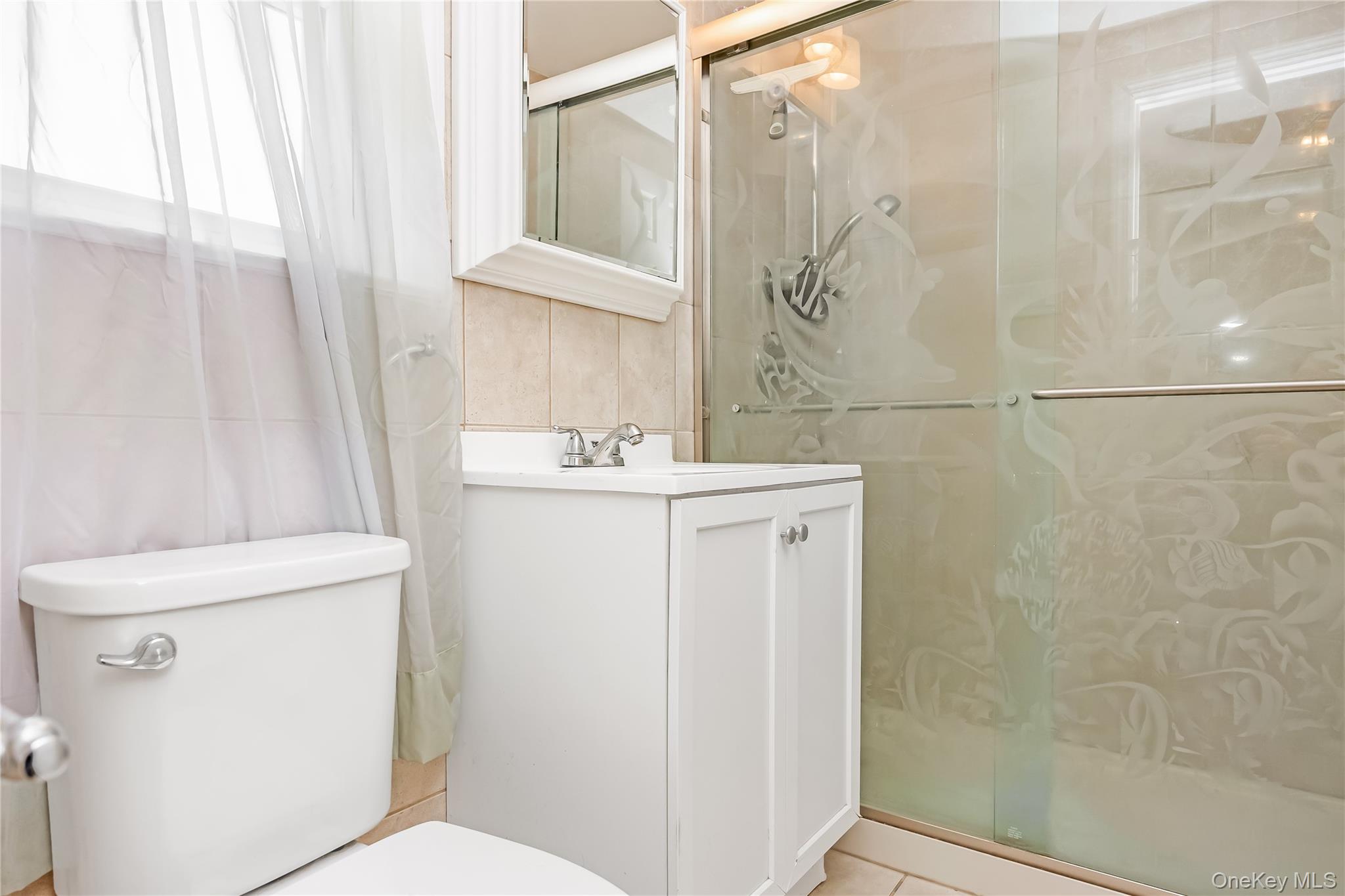 #19 photo, 2288 Jefferson Street, নাসাউ কাউন্টি East Meadow , NY 11554