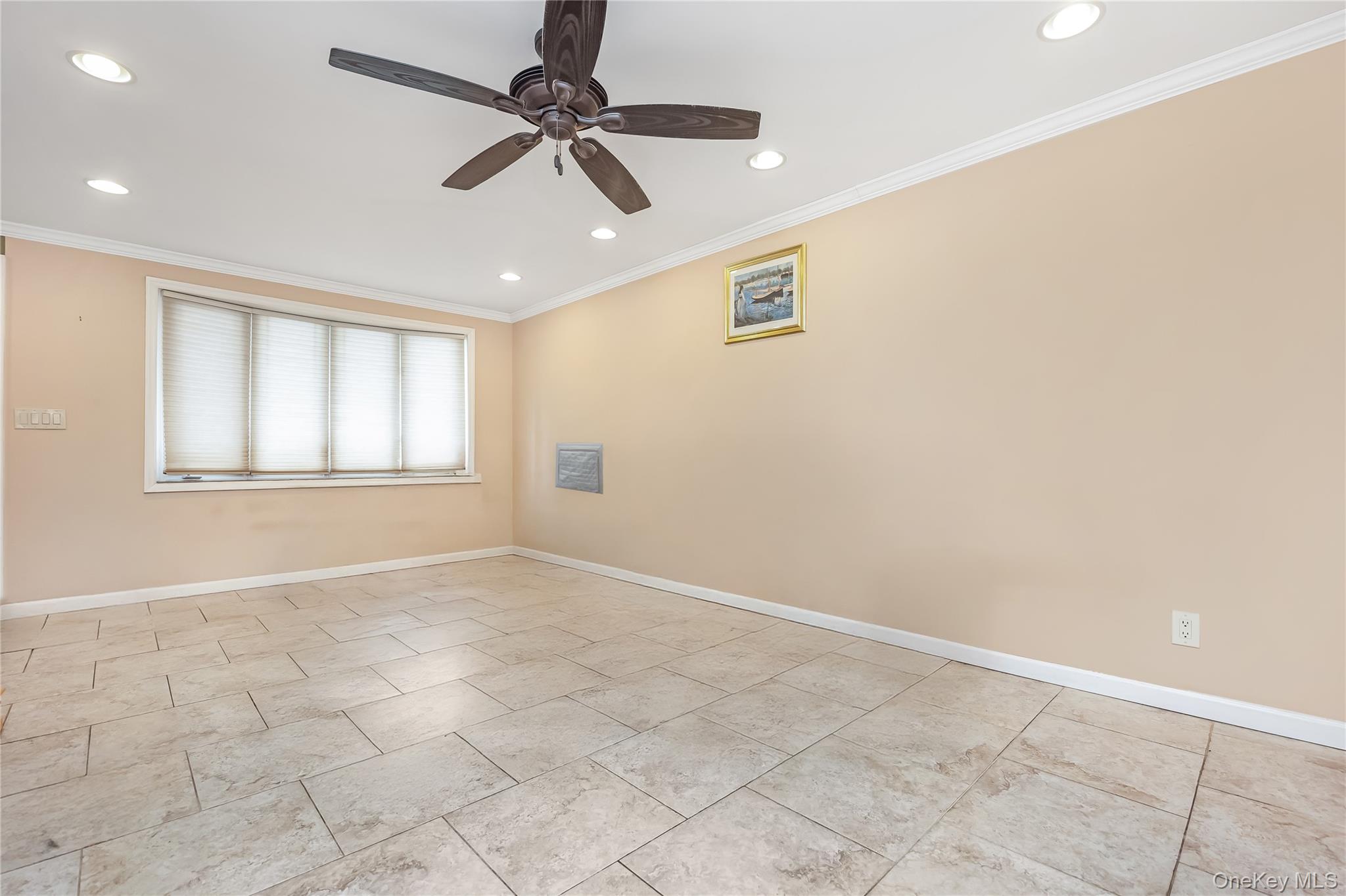 #5 photo, 2288 Jefferson Street, নাসাউ কাউন্টি East Meadow , NY 11554