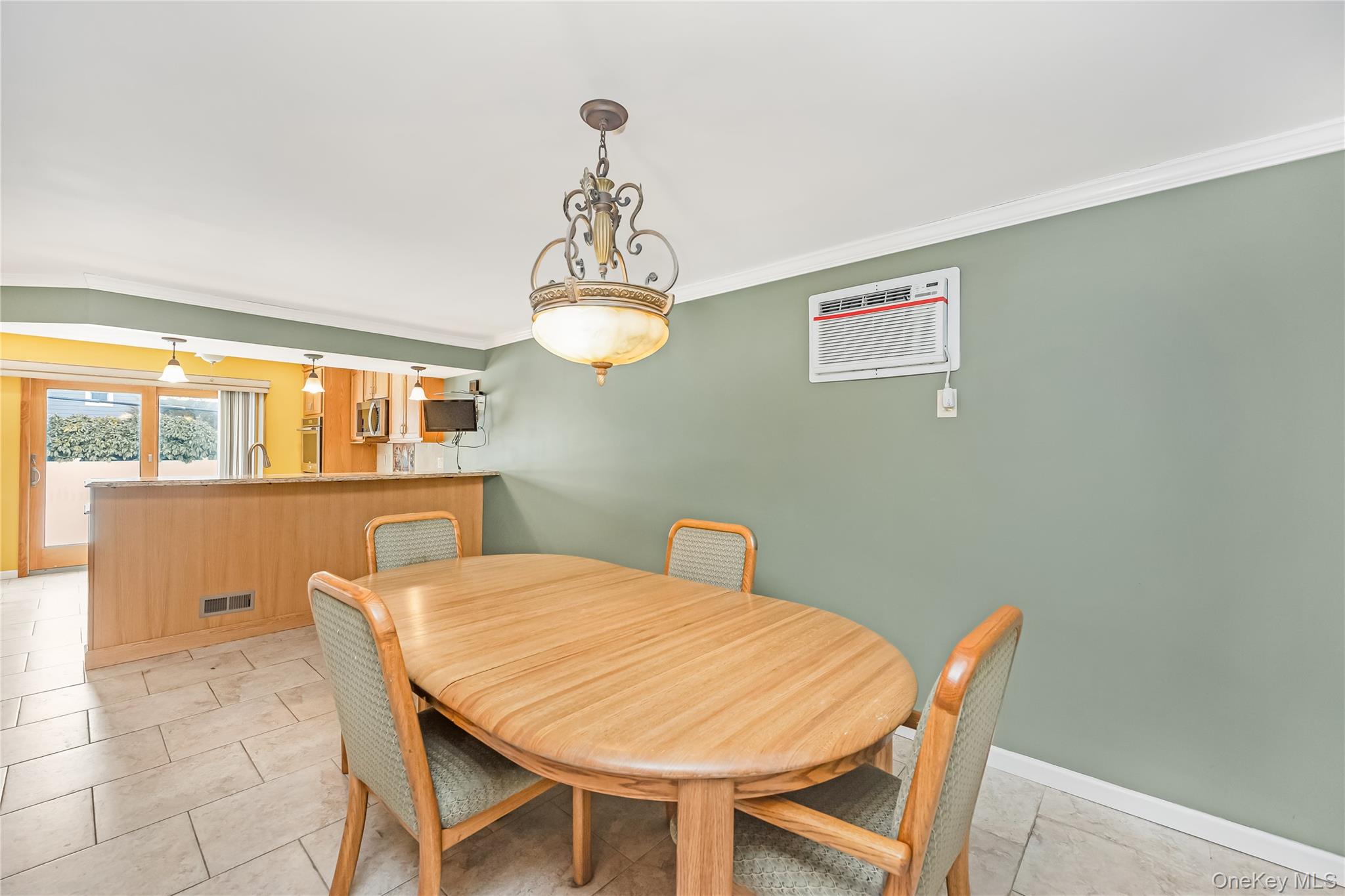 #8 photo, 2288 Jefferson Street, নাসাউ কাউন্টি East Meadow , NY 11554