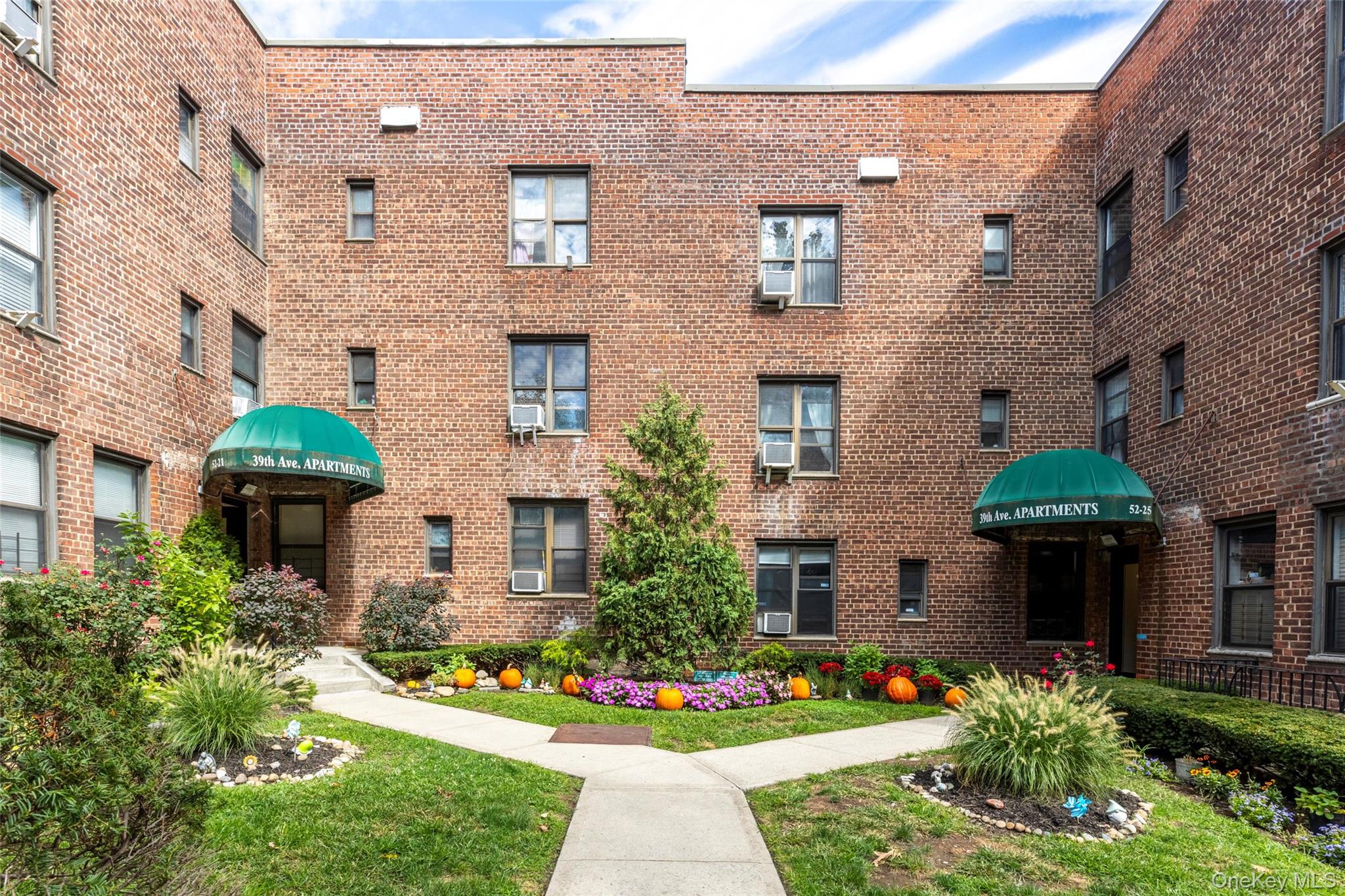 #1 photo, 5225 39th Road, কুইন্‌স Woodside , NY 11377