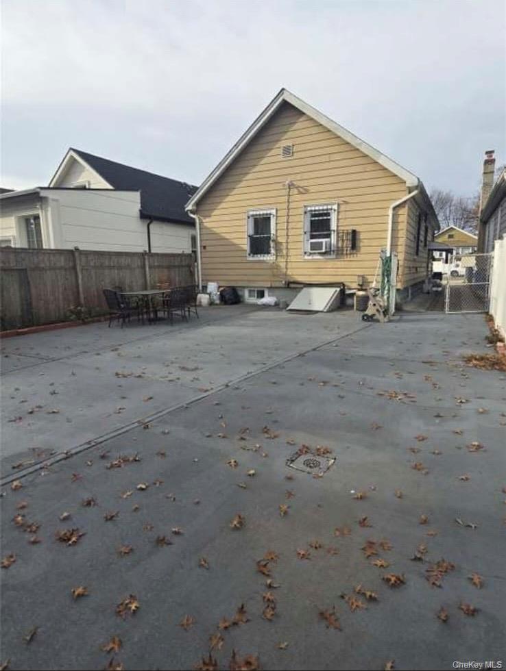 #4 photo, 99-27 213th Street, কুইন্‌স Queens Village , NY 11429