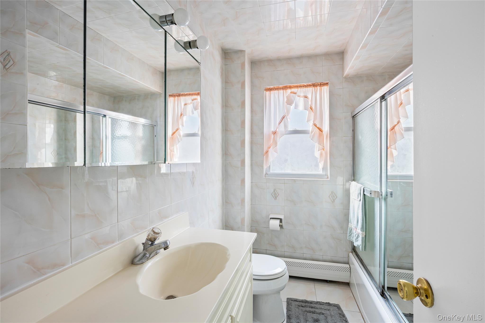 #13 photo, 39 Stewart Street, নাসাউ কাউন্টি Floral Park , NY 11001