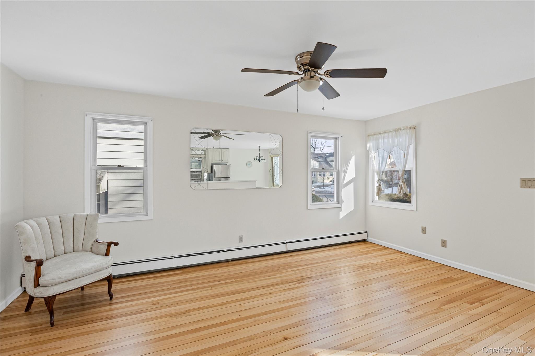 #4 photo, 39 Stewart Street, নাসাউ কাউন্টি Floral Park , NY 11001