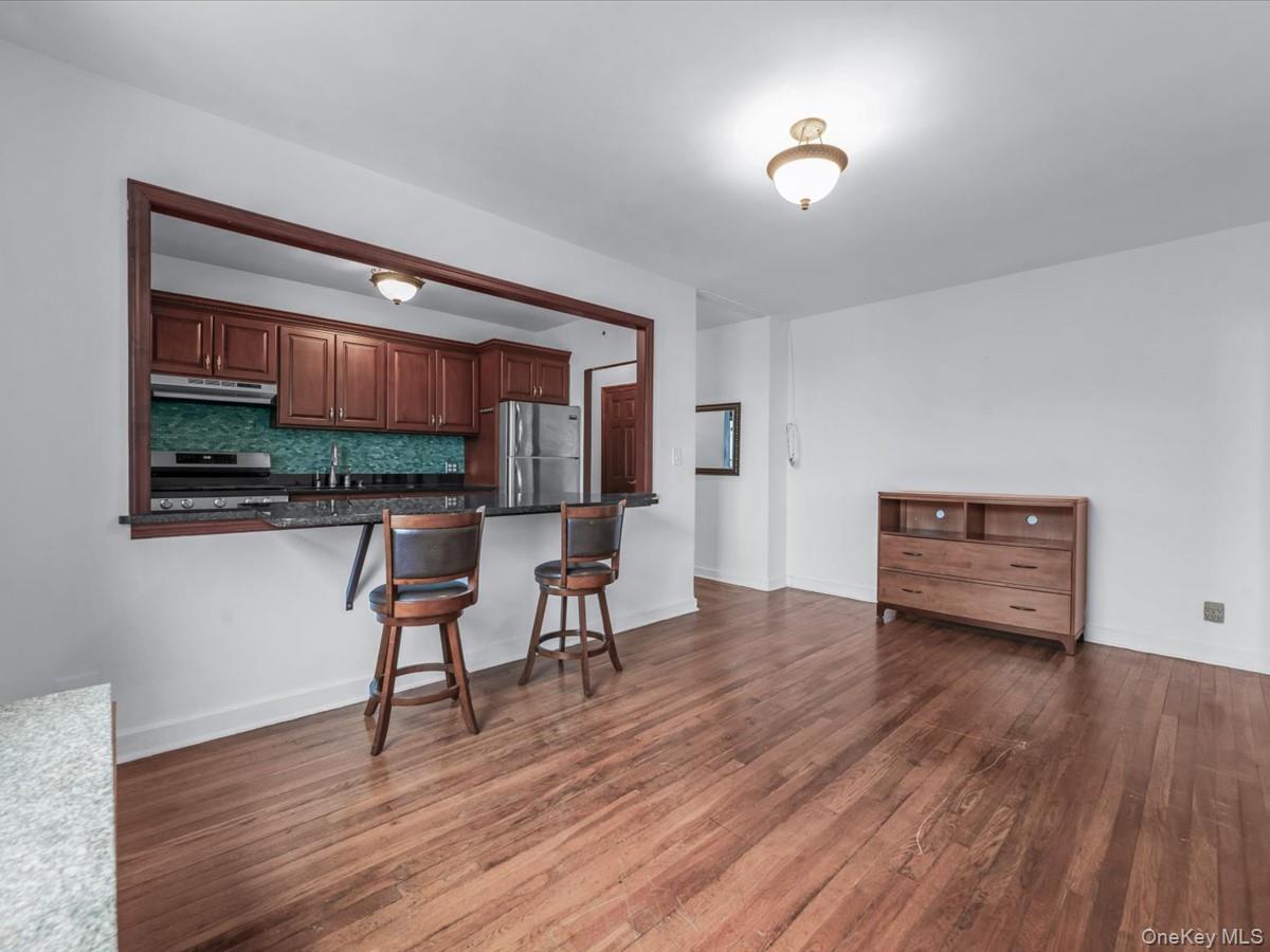 #4 photo, 56-07 31st, কুইন্‌স Woodside , NY 11377