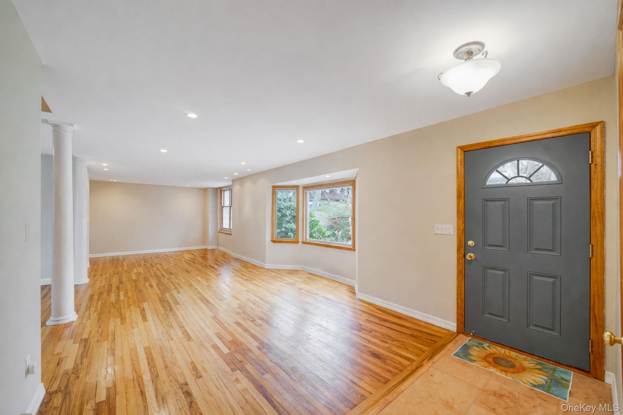 #12 photo, 108 Dogwood Road, Саффолк ‖ Port Jefferson , NY 11777