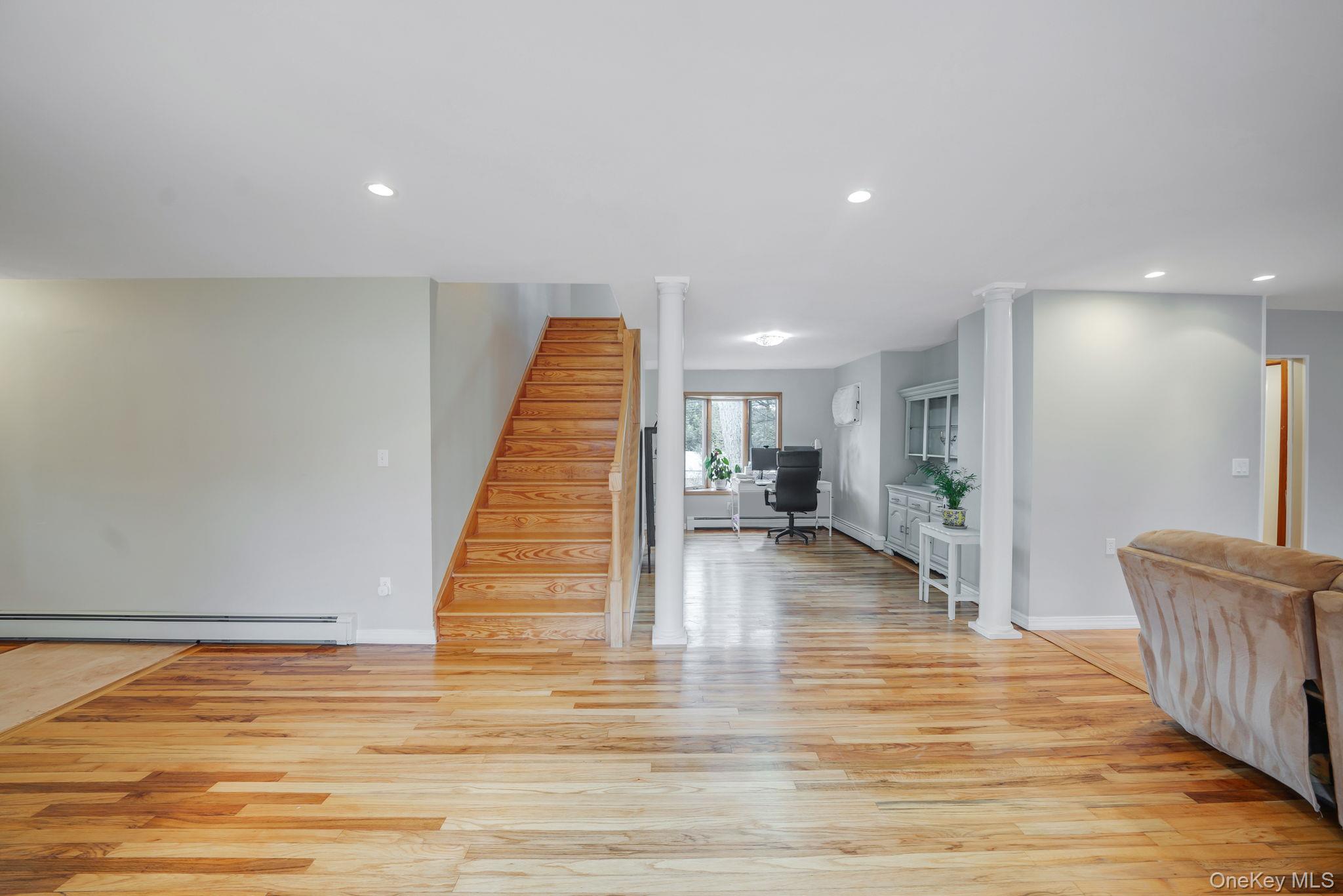 #13 photo, 108 Dogwood Road, Саффолк ‖ Port Jefferson , NY 11777