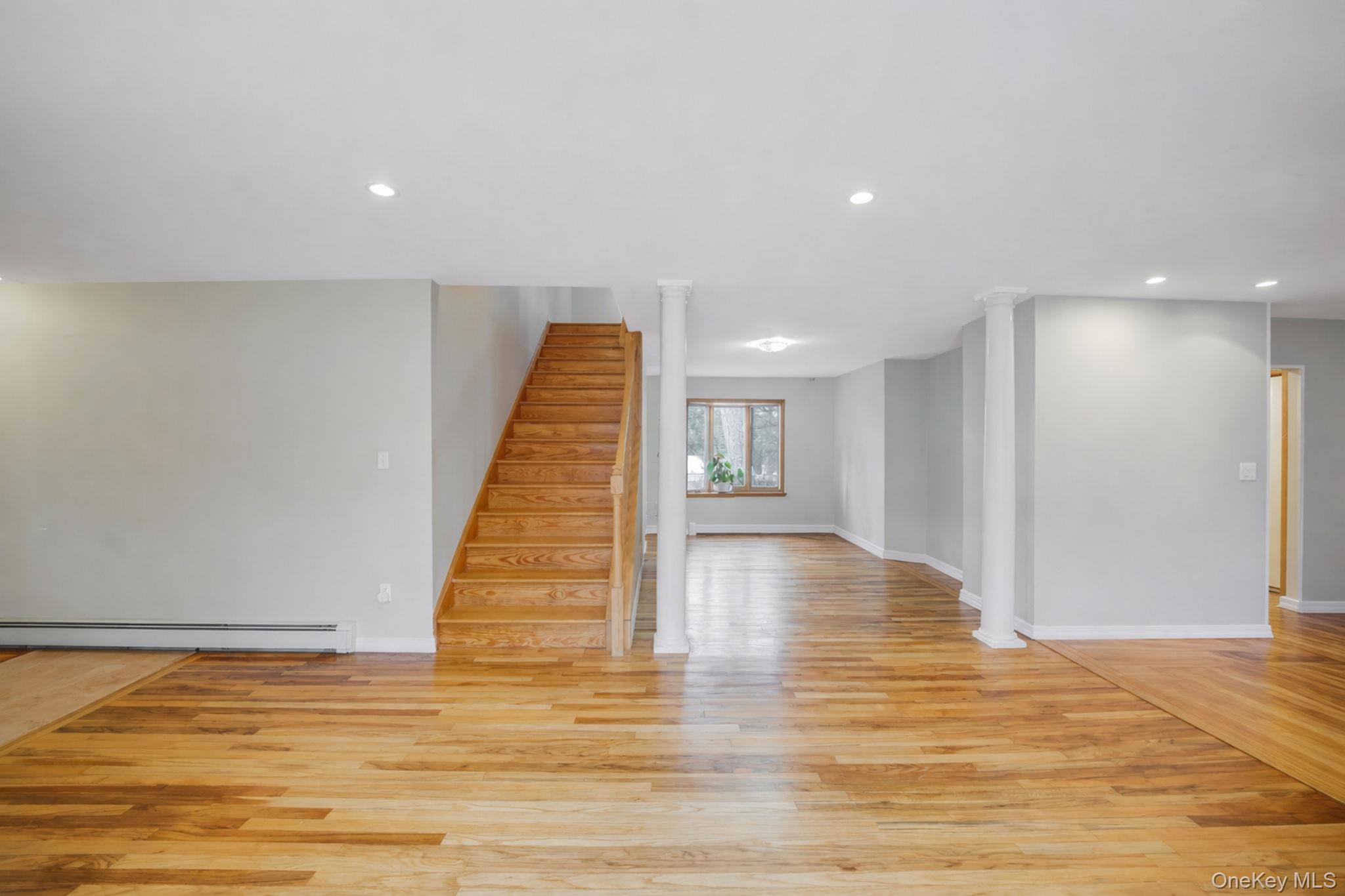 #14 photo, 108 Dogwood Road, Саффолк ‖ Port Jefferson , NY 11777