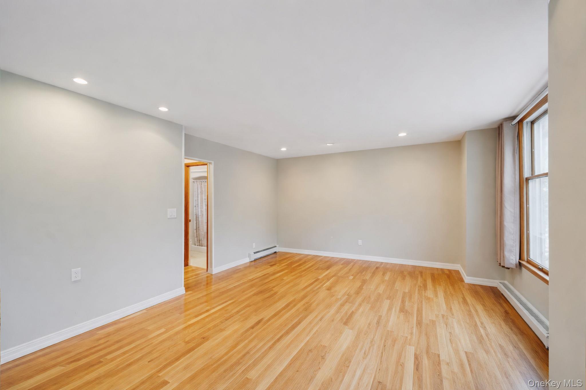 #16 photo, 108 Dogwood Road, Саффолк ‖ Port Jefferson , NY 11777