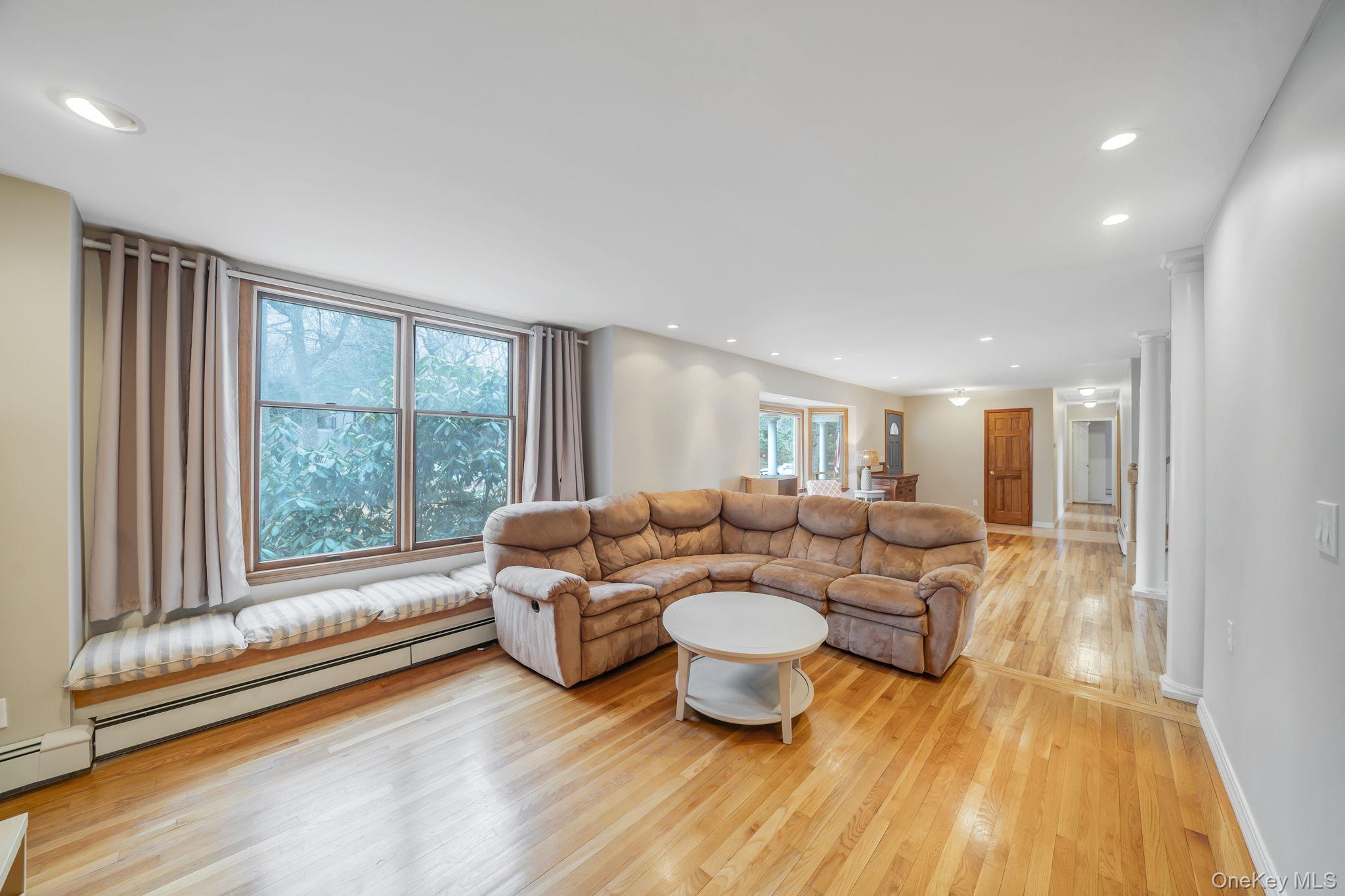 #19 photo, 108 Dogwood Road, Саффолк ‖ Port Jefferson , NY 11777