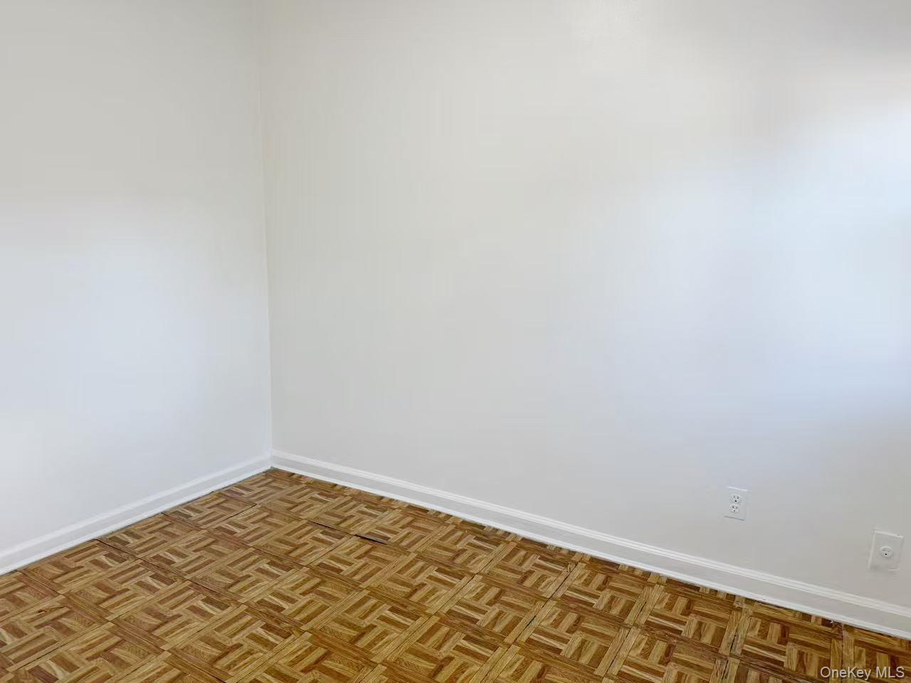 #11 photo, 51-21 Goldsmith Street, কুইন্‌স Elmhurst , NY 11373