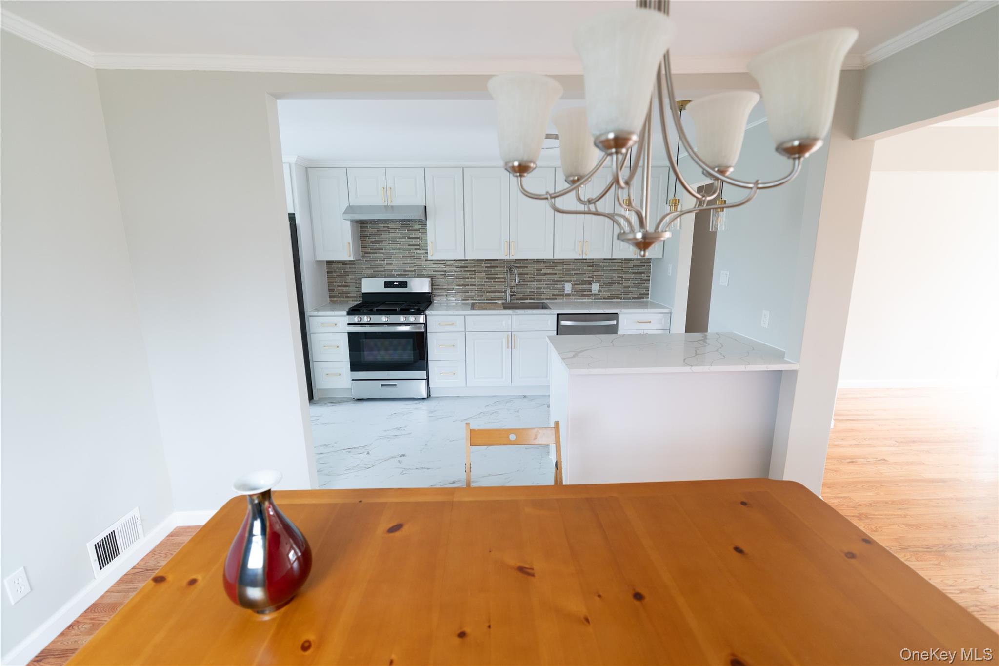 #7 photo, 131 IRA Road, নাসাউ কাউন্টি Syosset , NY 11791