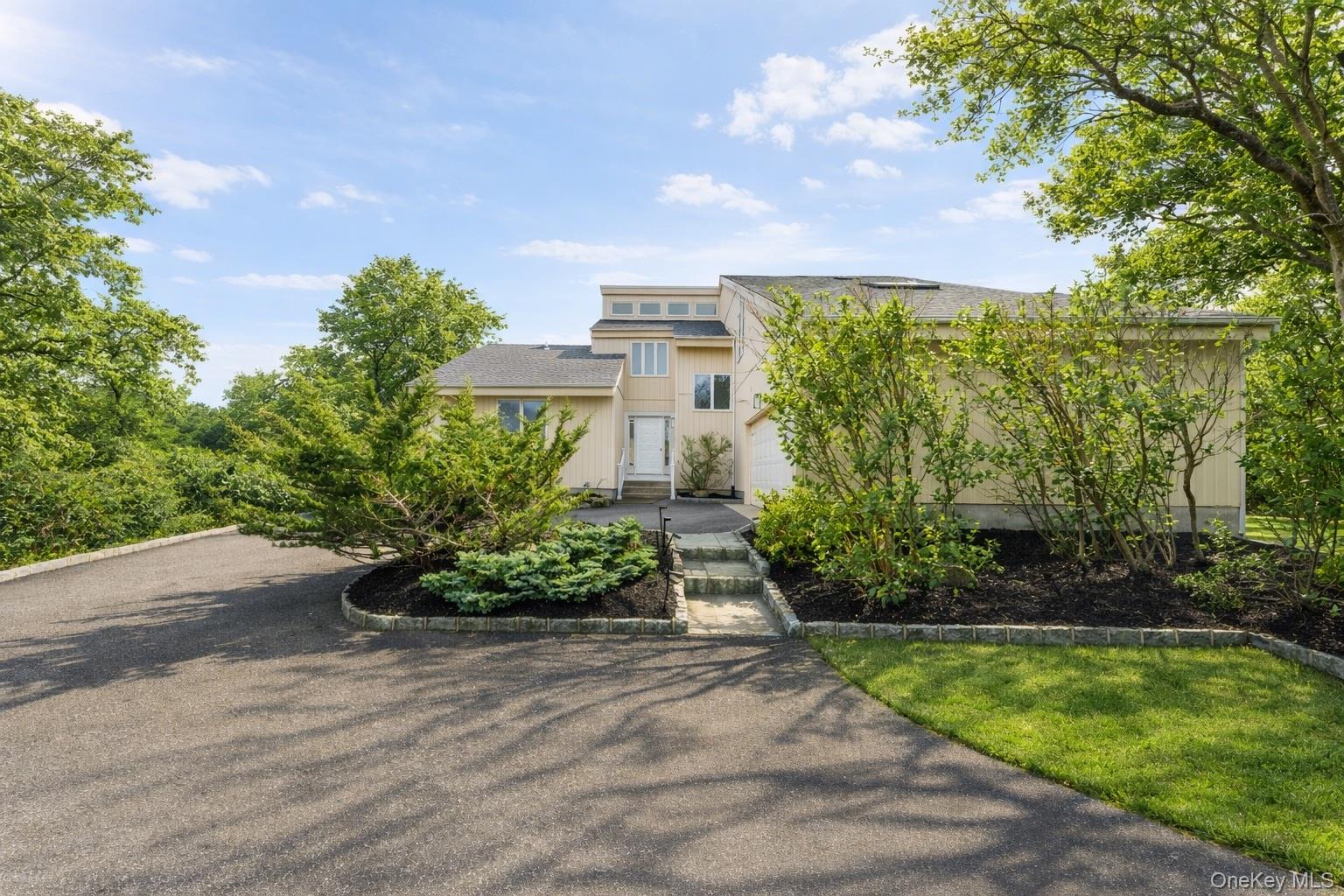 #19 photo, 785 The Strand, East Marion , NY 11939