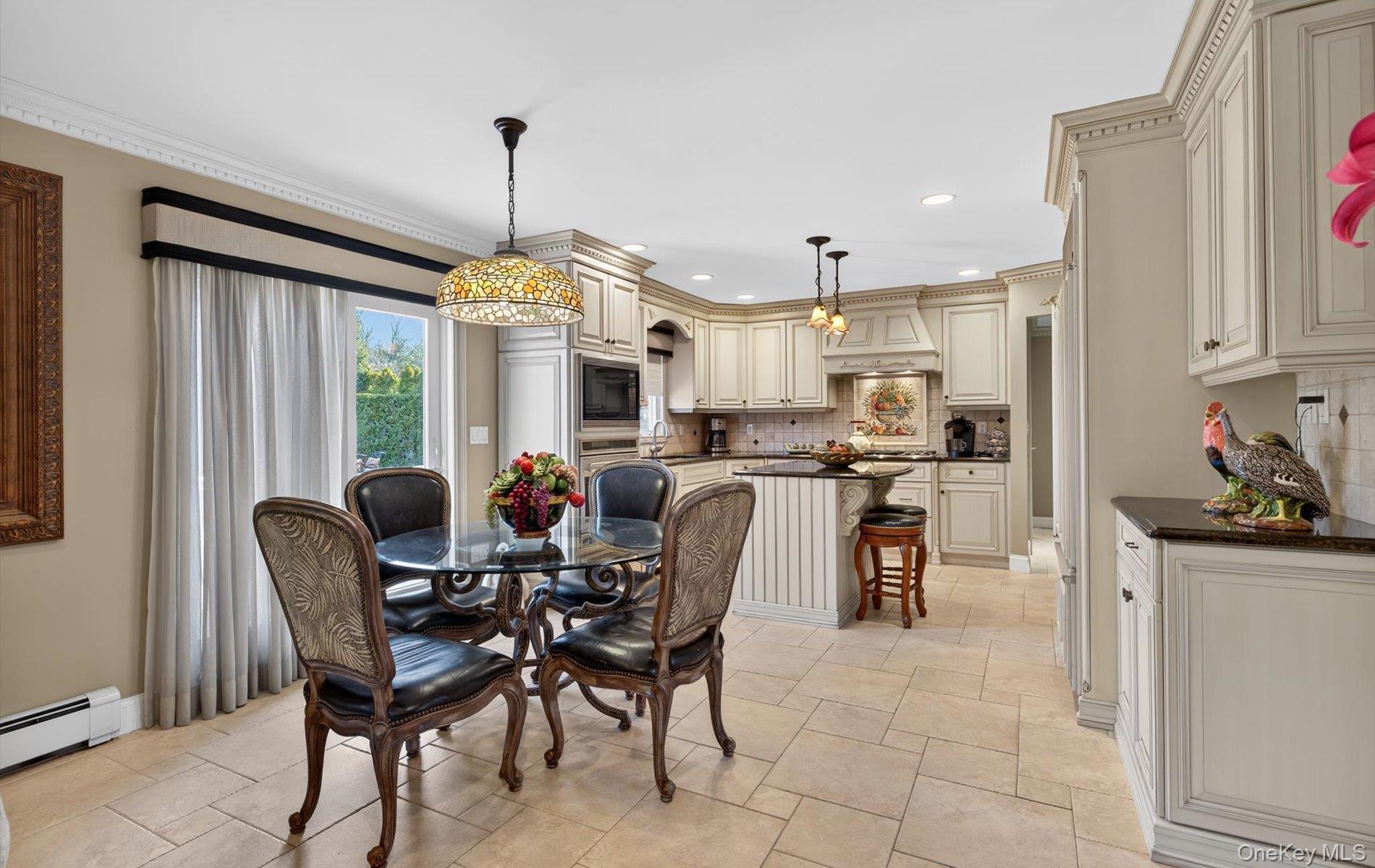 #19 photo, 18 Chardonnay Road, 롱 아일랜드 Commack , NY 11725