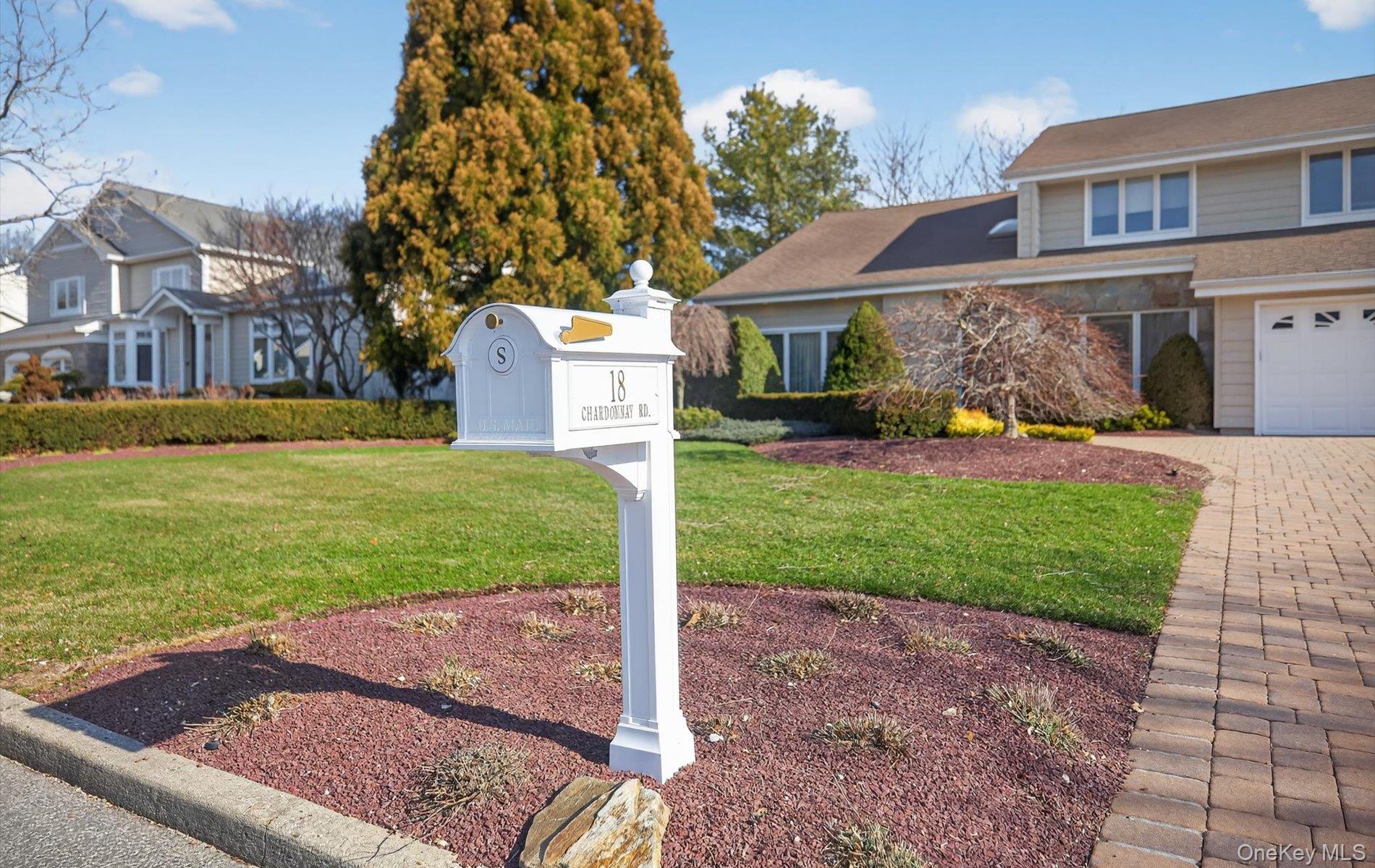 #3 photo, 18 Chardonnay Road, 롱 아일랜드 Commack , NY 11725