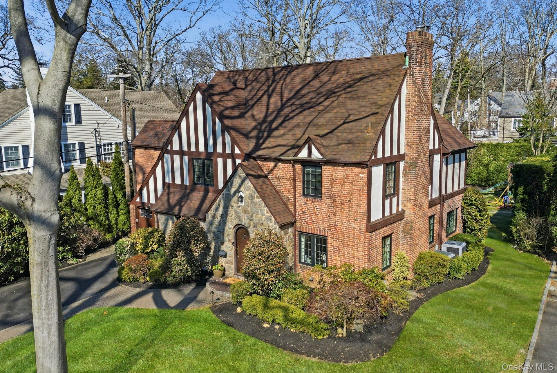 #2 photo, 106 Thayer Road, 长岛 曼哈塞特 Manhasset , NY 11030