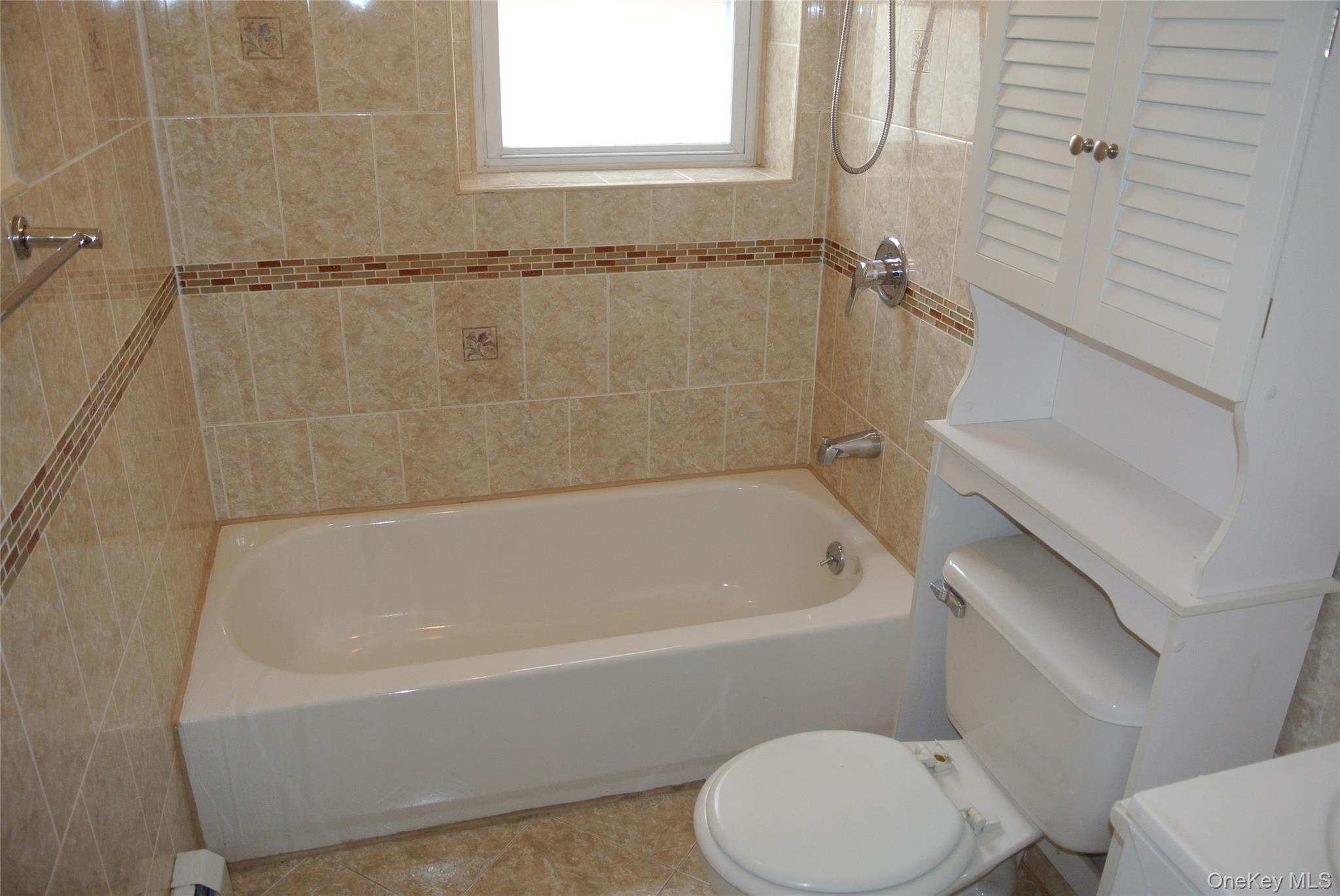 #7 photo, 241-07 147th Avenue, কুইন্‌স Rosedale , NY 11422