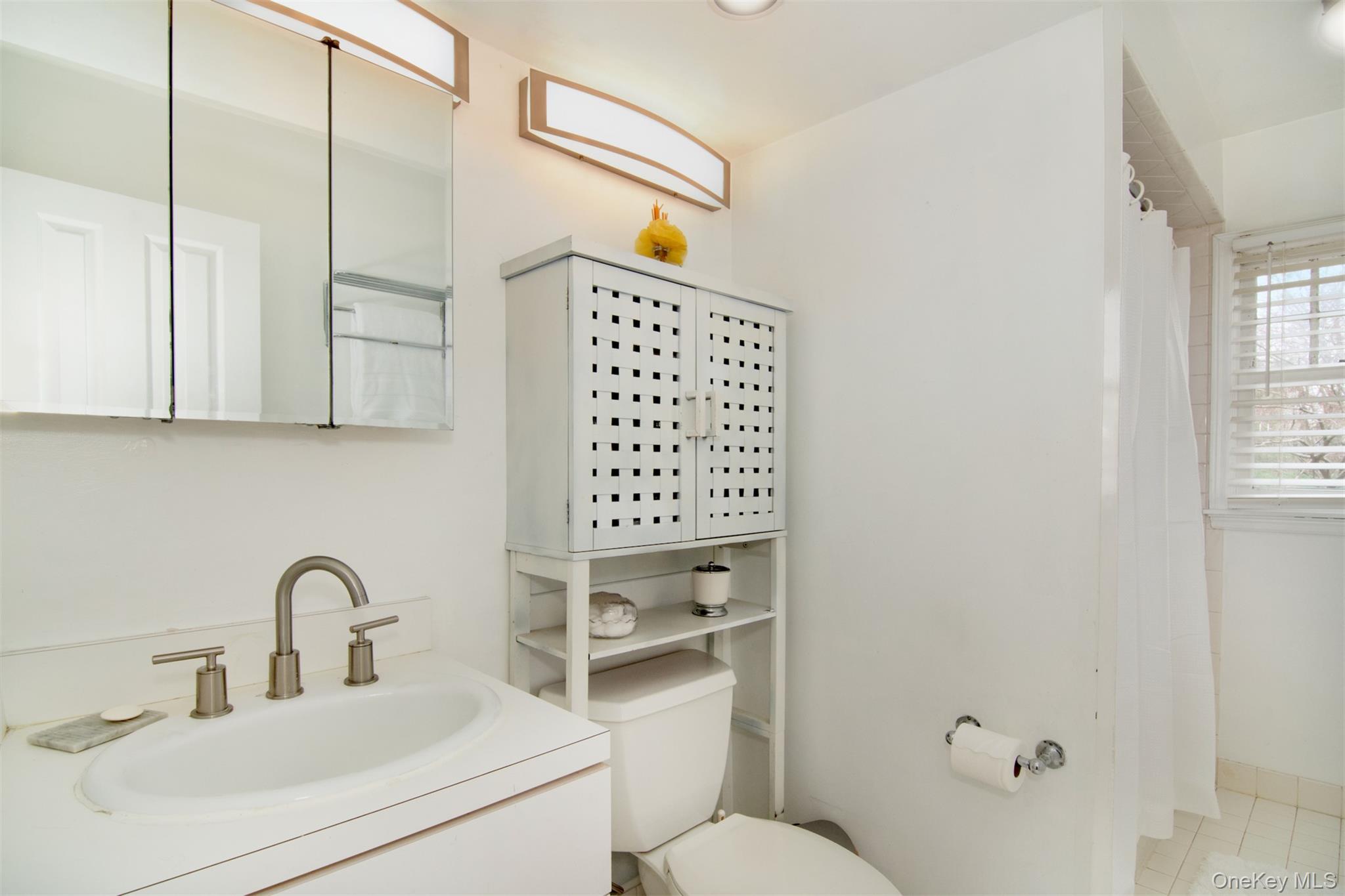 #15 photo, 93 N Broadway, Irvington , NY 10533