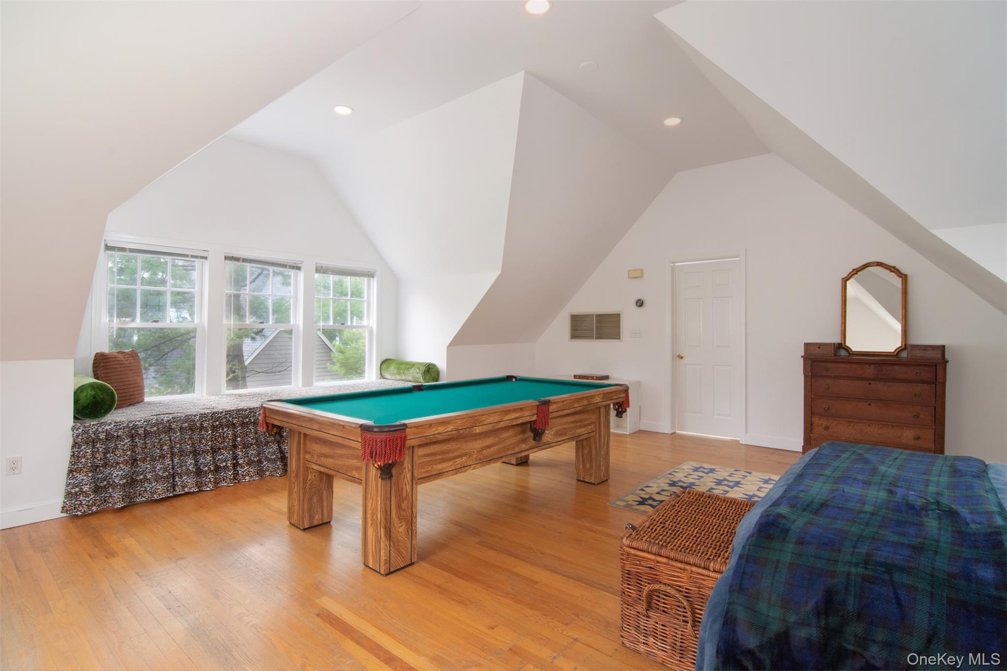 #20 photo, 93 N Broadway, Irvington , NY 10533