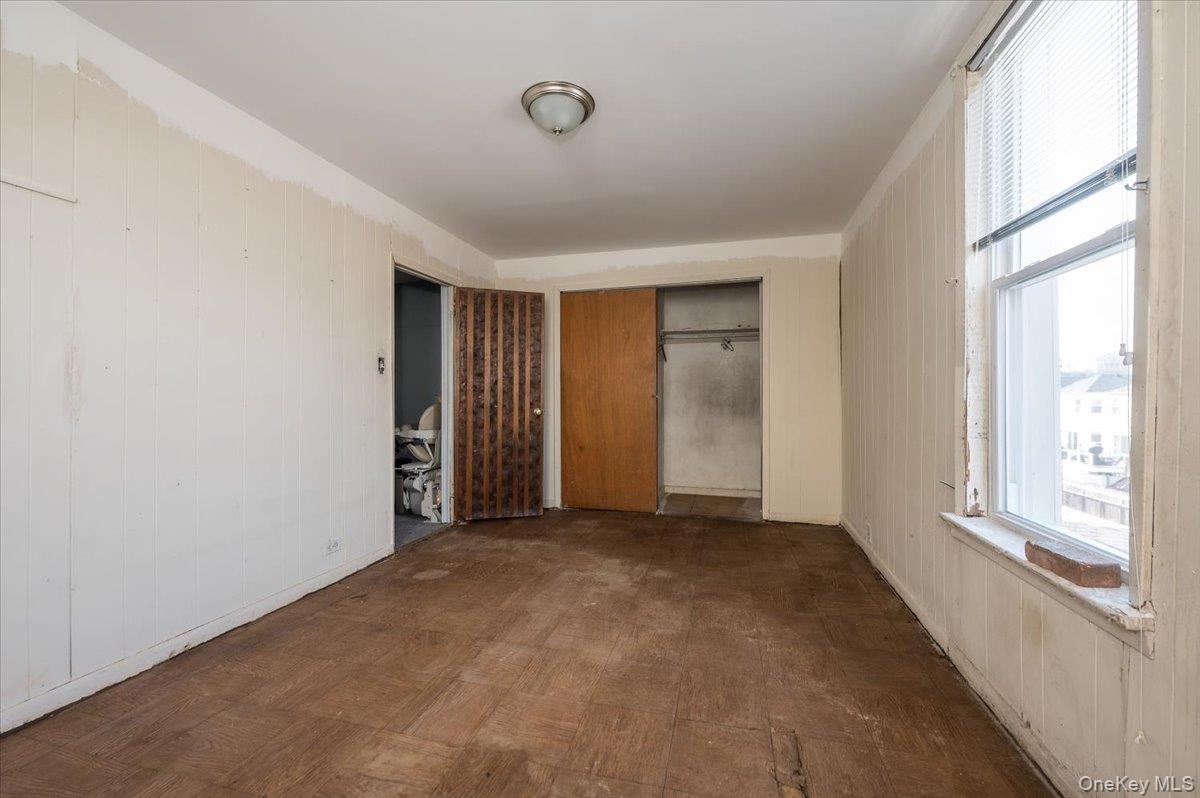 #13 photo, 249 Quincy Avenue, Бронкс ‖ Bronx , NY 10465