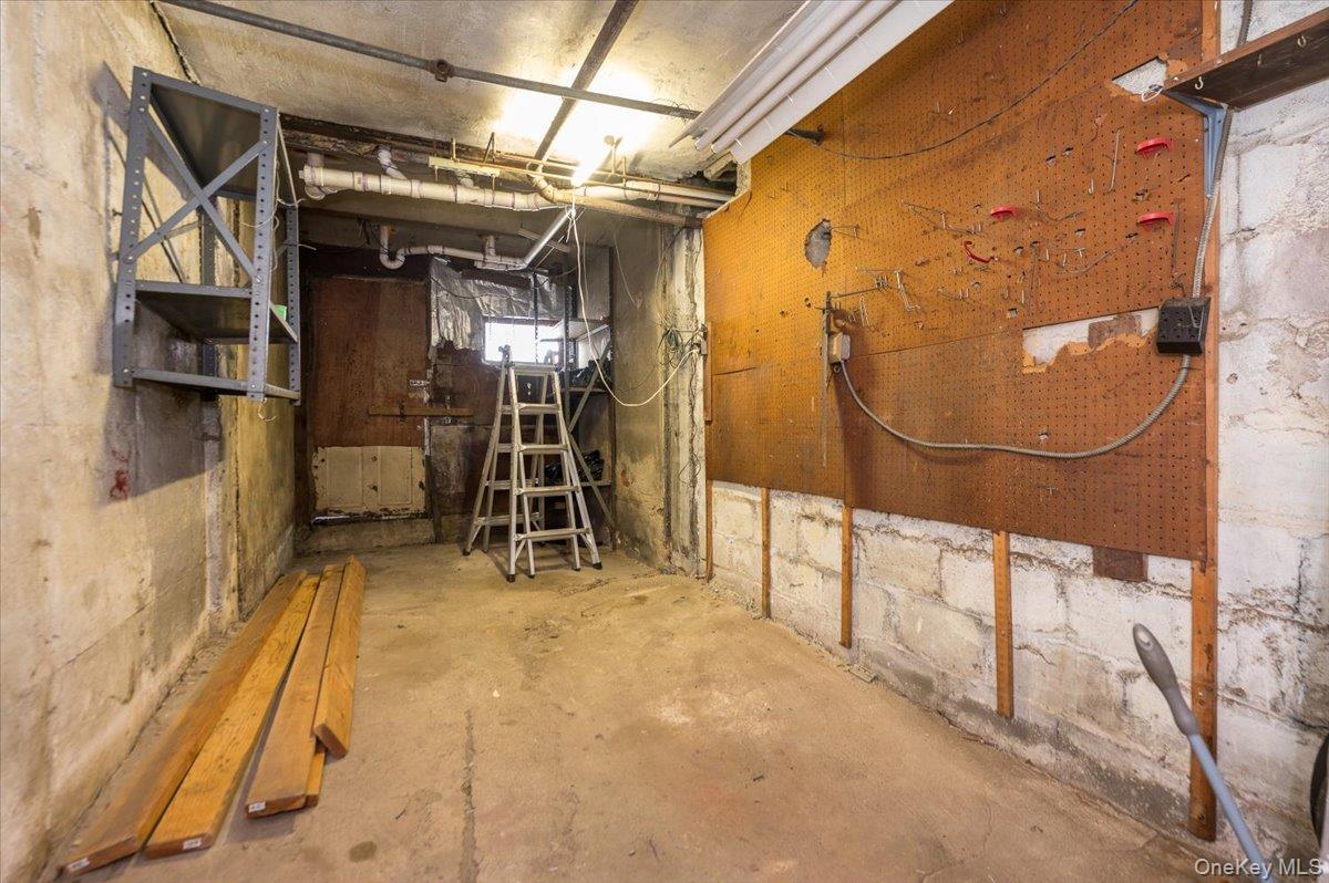 #19 photo, 249 Quincy Avenue, Бронкс ‖ Bronx , NY 10465