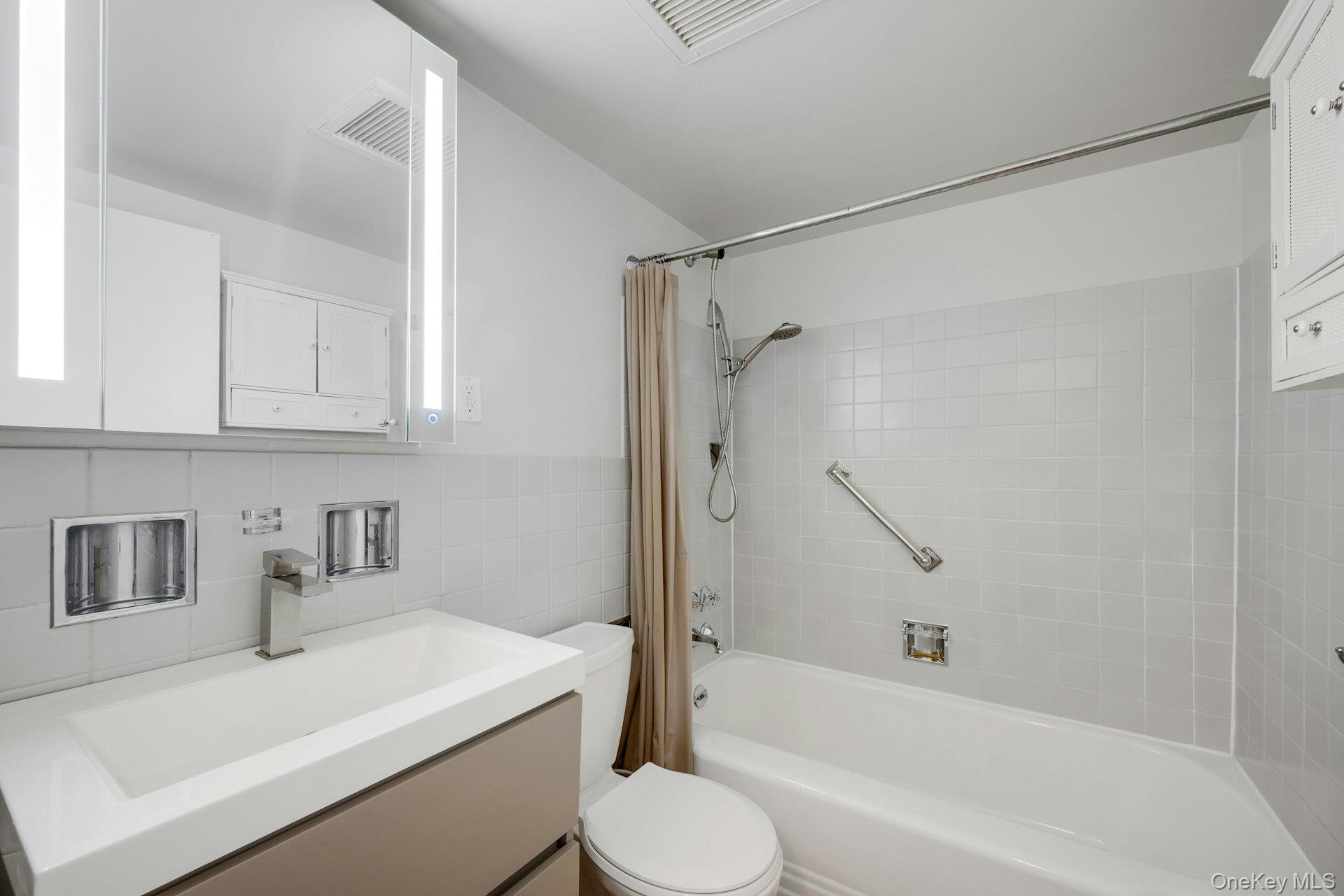 #14 photo, 1 Stoneleigh Plaza, ব্রঙ্কস Bronxville , NY 10708