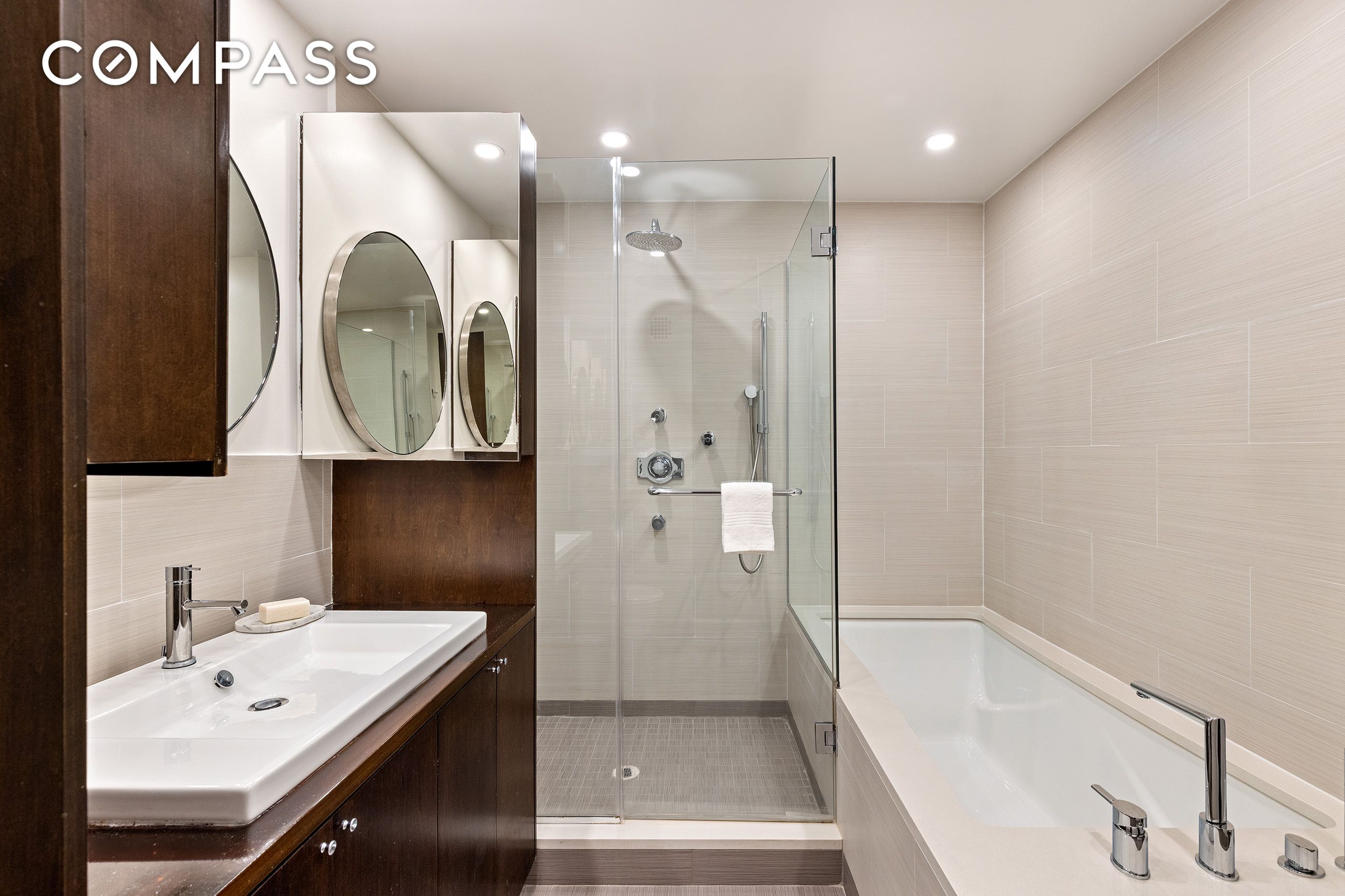 #7 photo, 333 W 22nd Street, ম্যানহাটন Chelsea , NY 10011