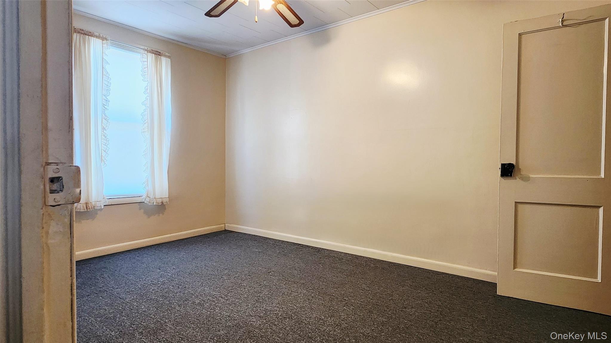 #10 photo, 5940 Flushing Avenue, কুইন্‌স Maspeth , NY 11378