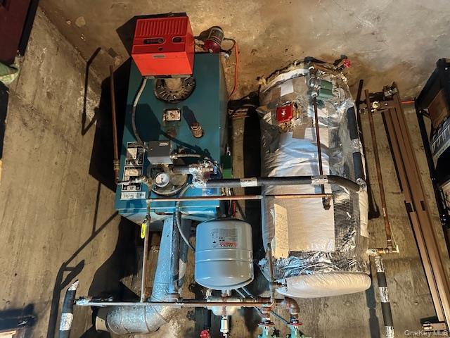 #10 photo, 10 Wisteria Way, Commack , NY 11725